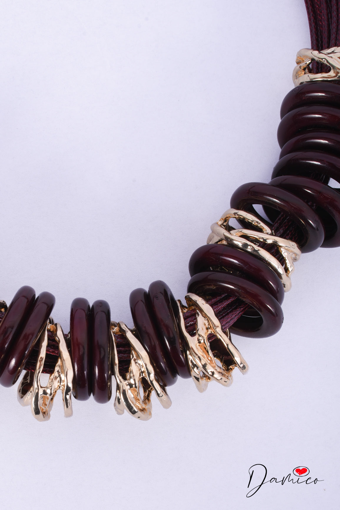 Collana multifilo alternative rings