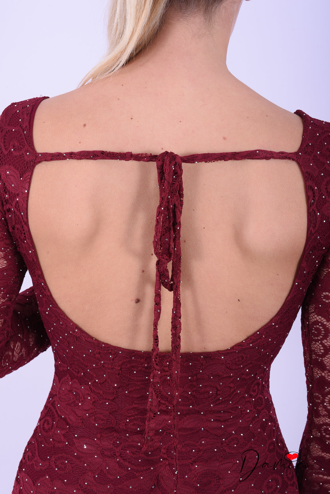 Abito pizzo e punti luce