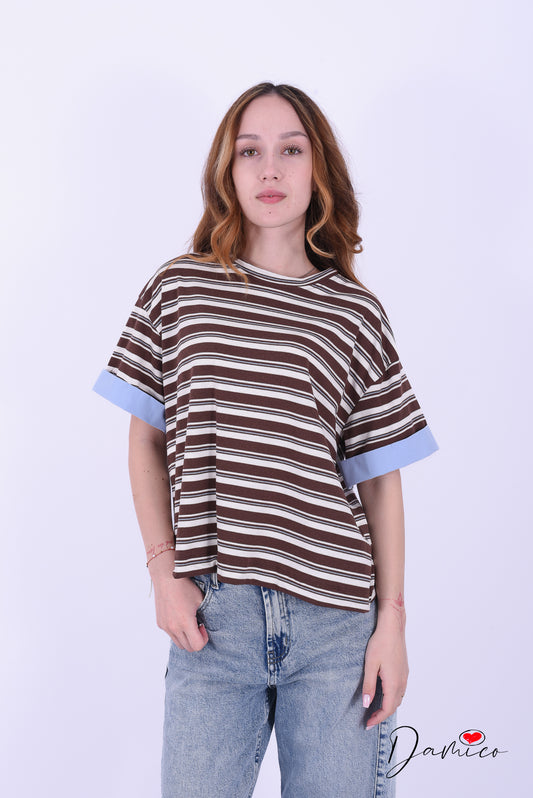 T-shirt over a righe