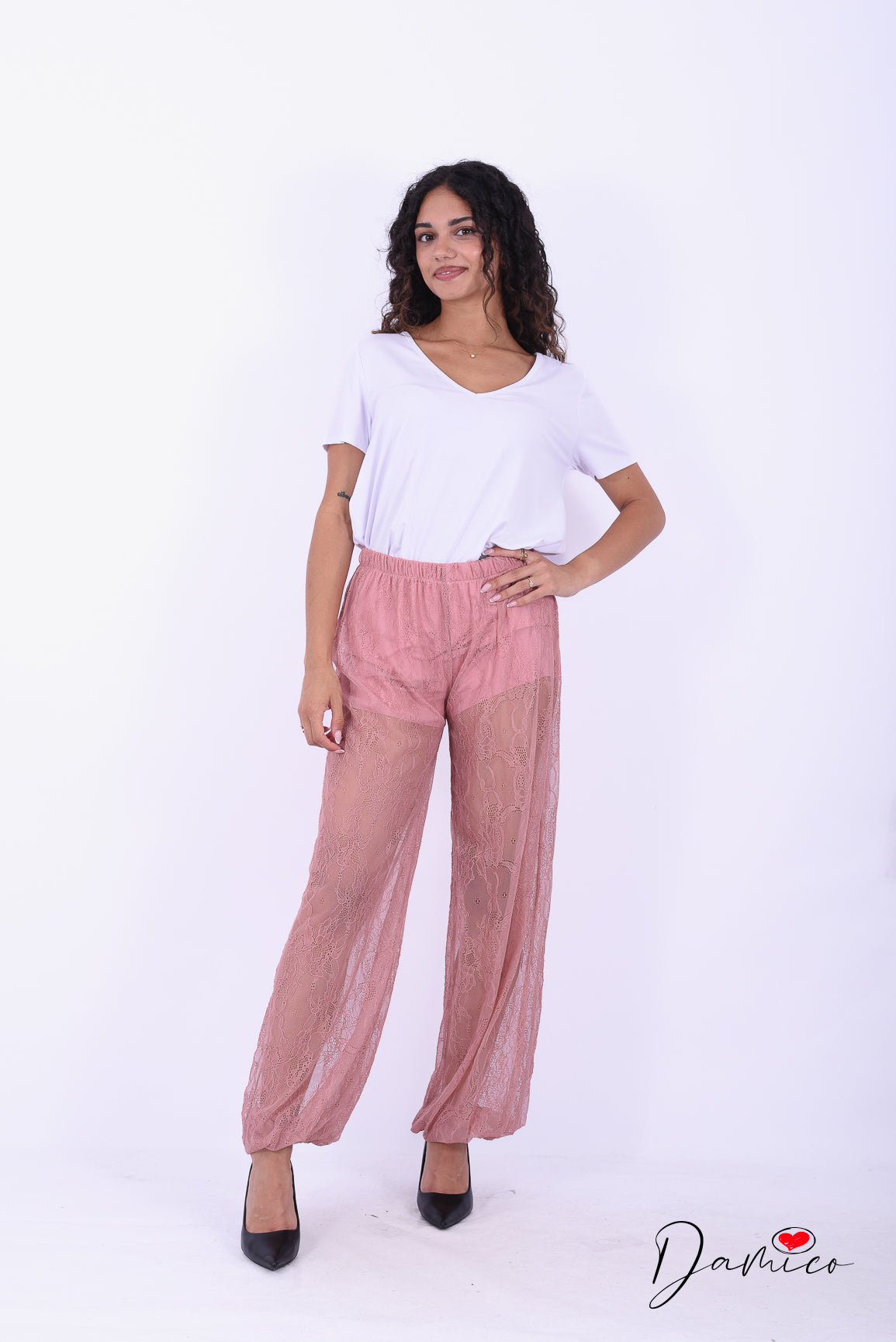 Pantaloni in pizzo con pantaloncini e elastico