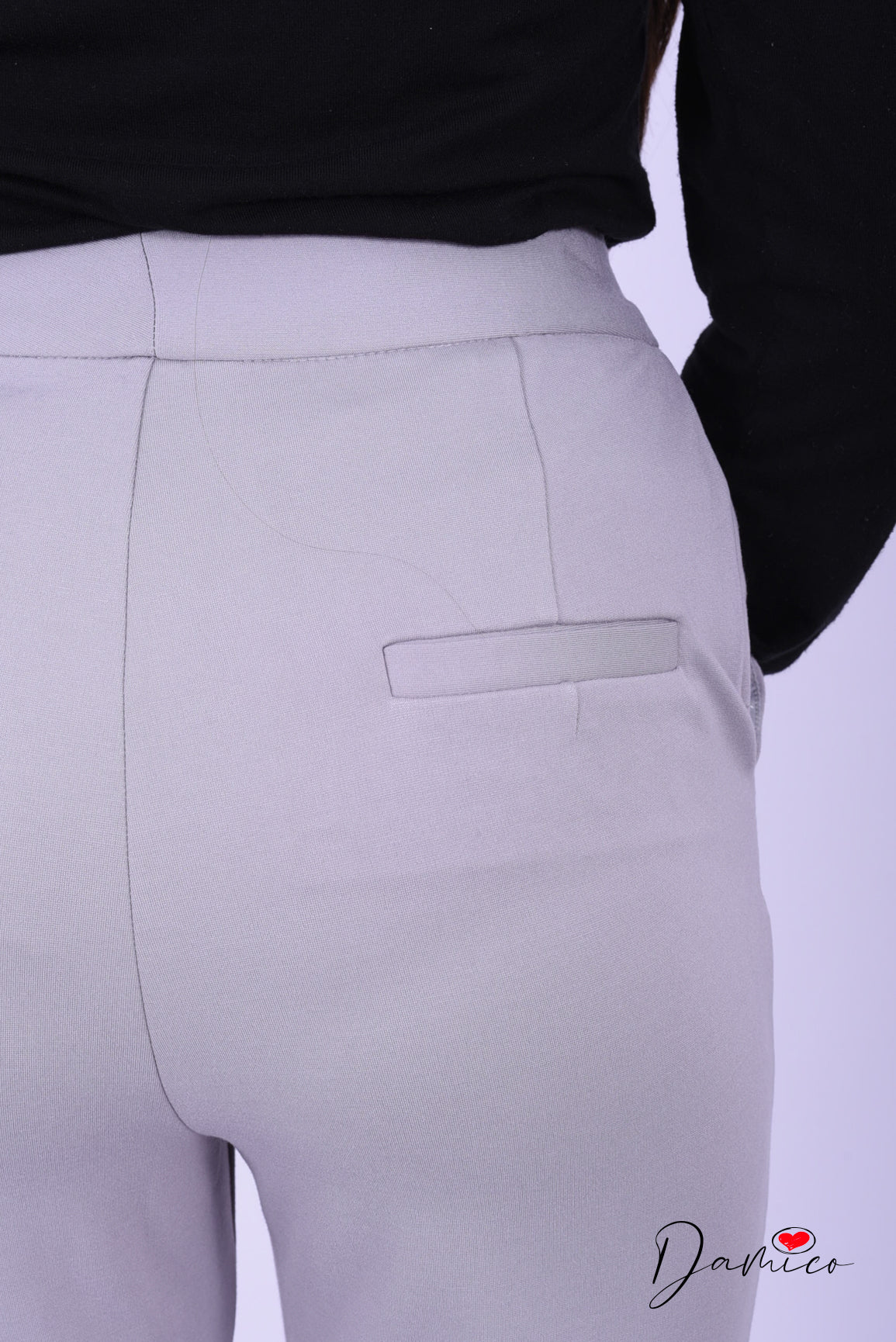 Pantalone bottone al fondo