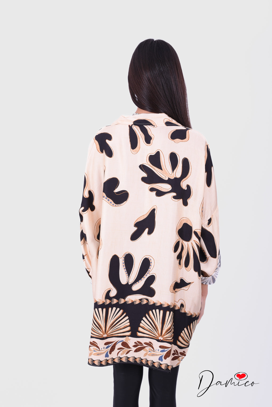 Blusa over fantasia