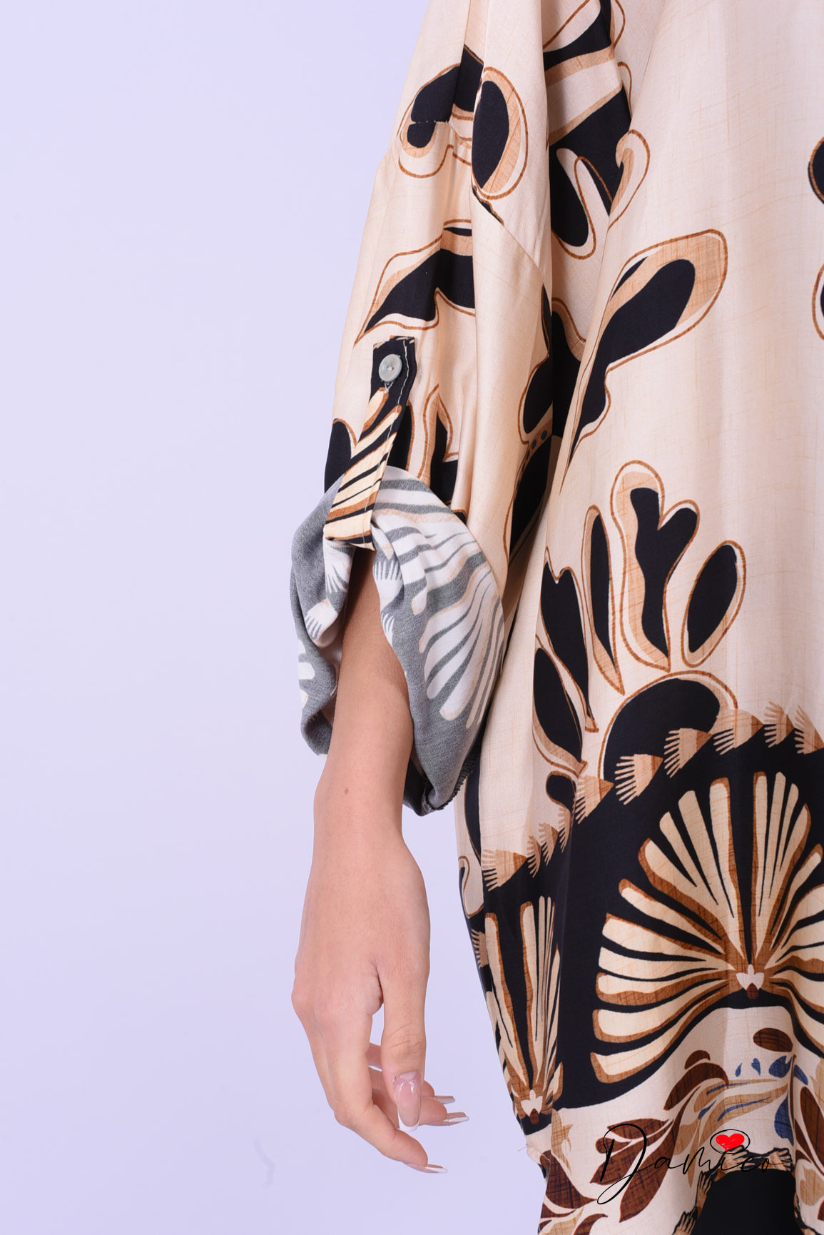 Blusa over fantasia