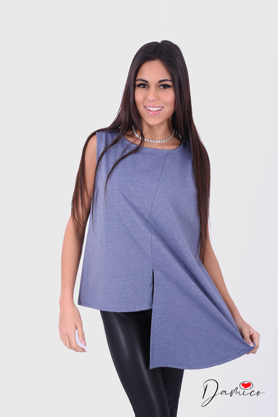 Blusa smanicata svasata