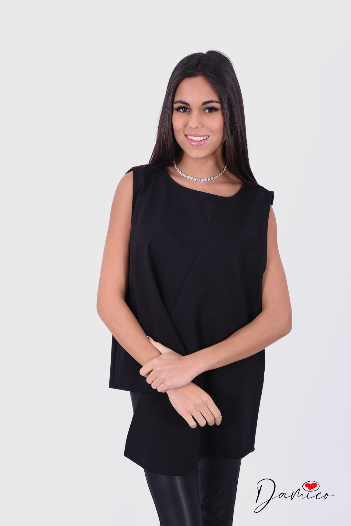Blusa smanicata svasata
