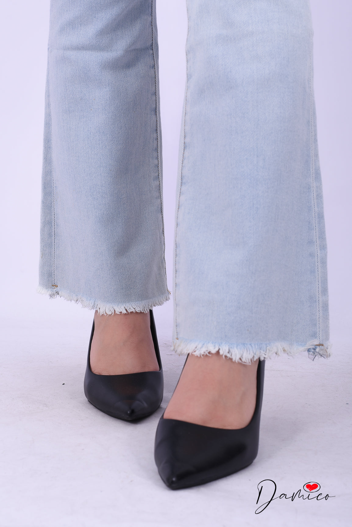 Jeans flare - torn bottom