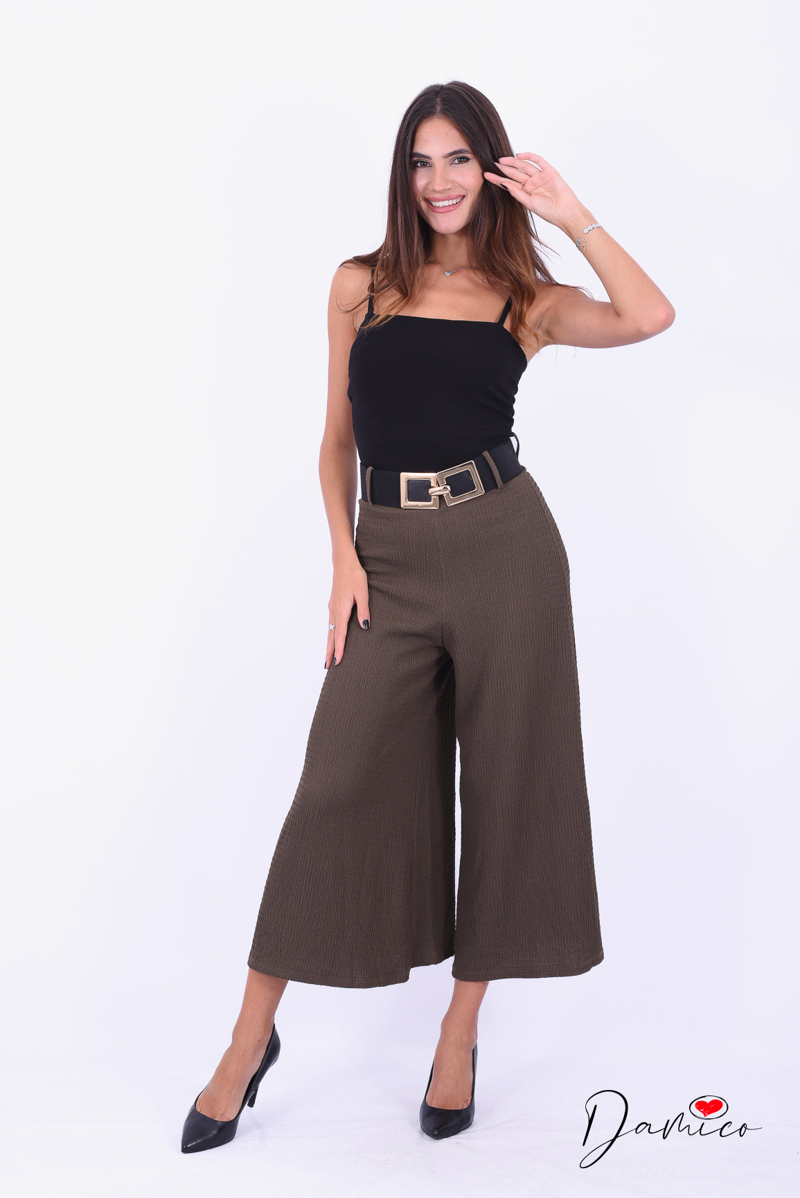 Pantalone ampio con cintura