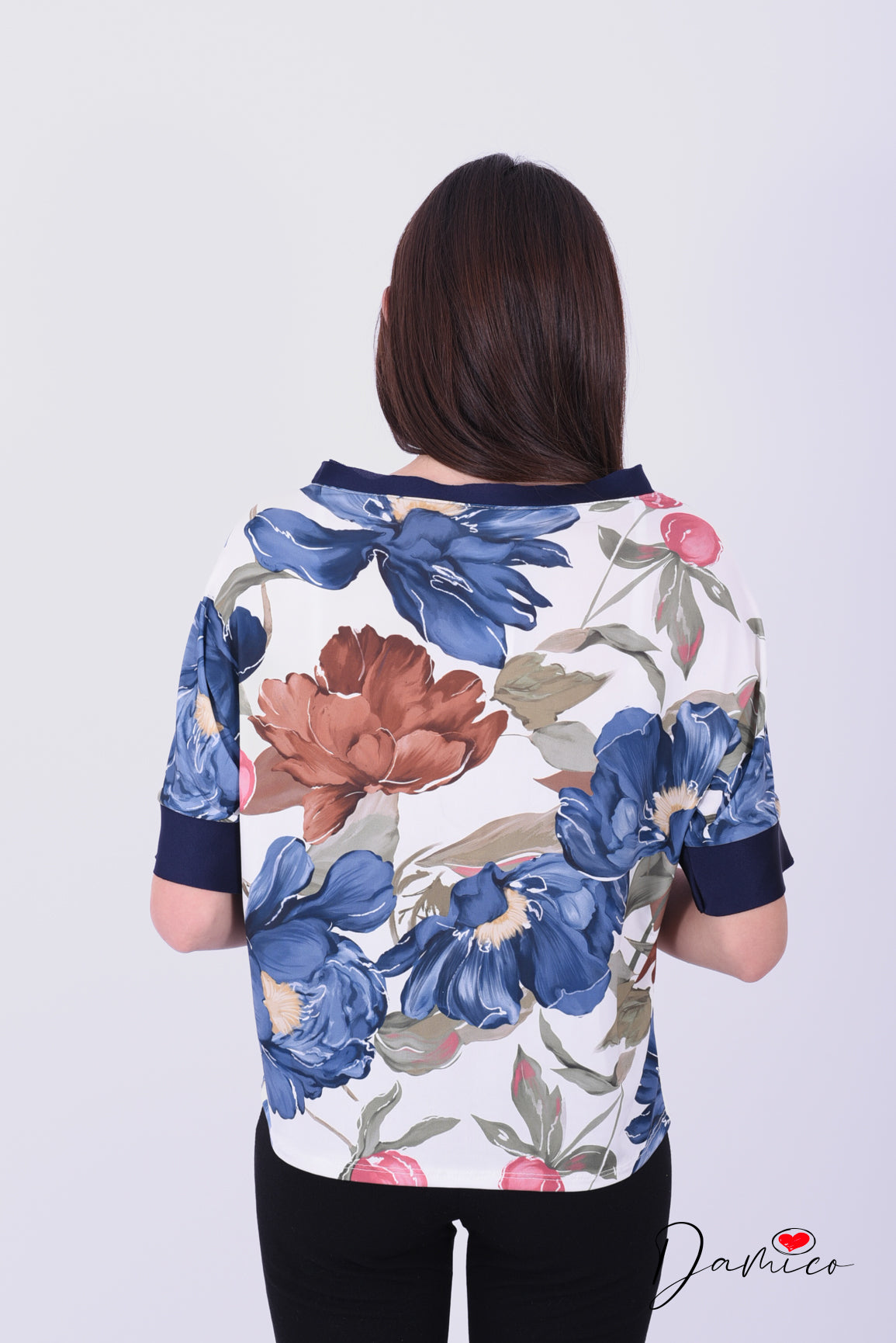 Blusa fiori con bordo