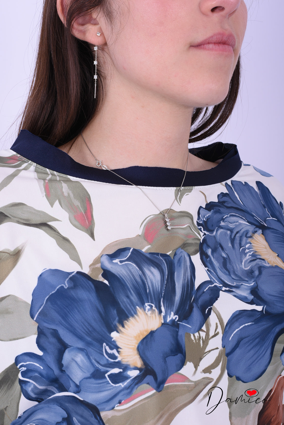 Blusa fiori con bordo