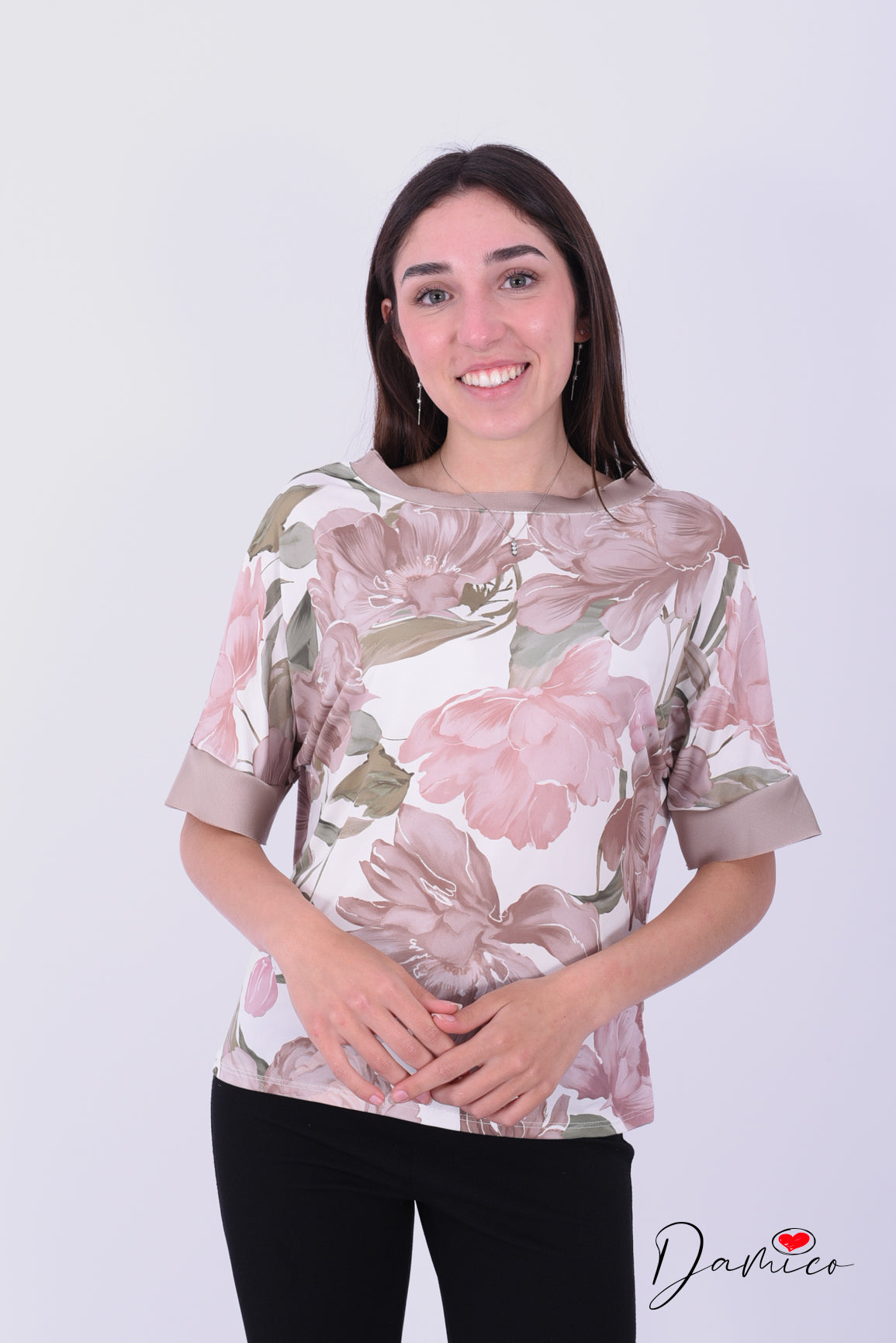 Blusa fiori con bordo