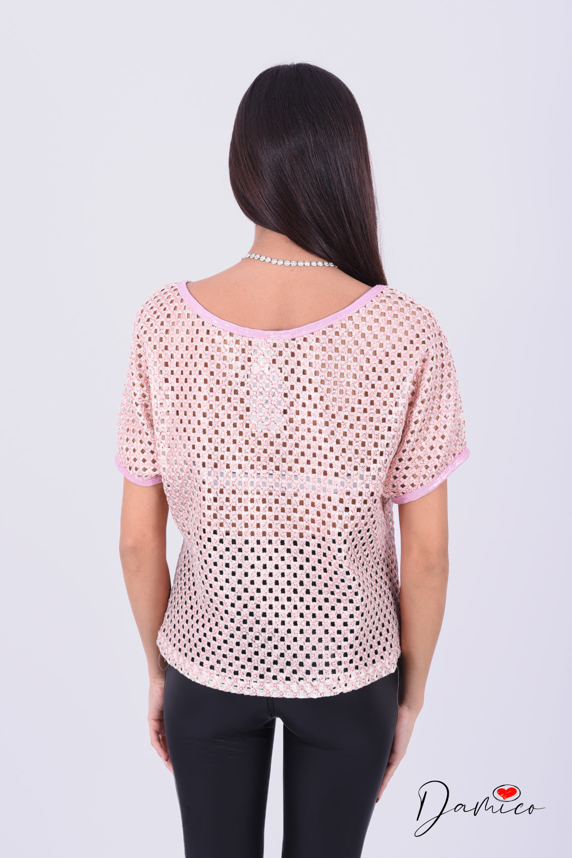 T-shirt traforata bordo rosa