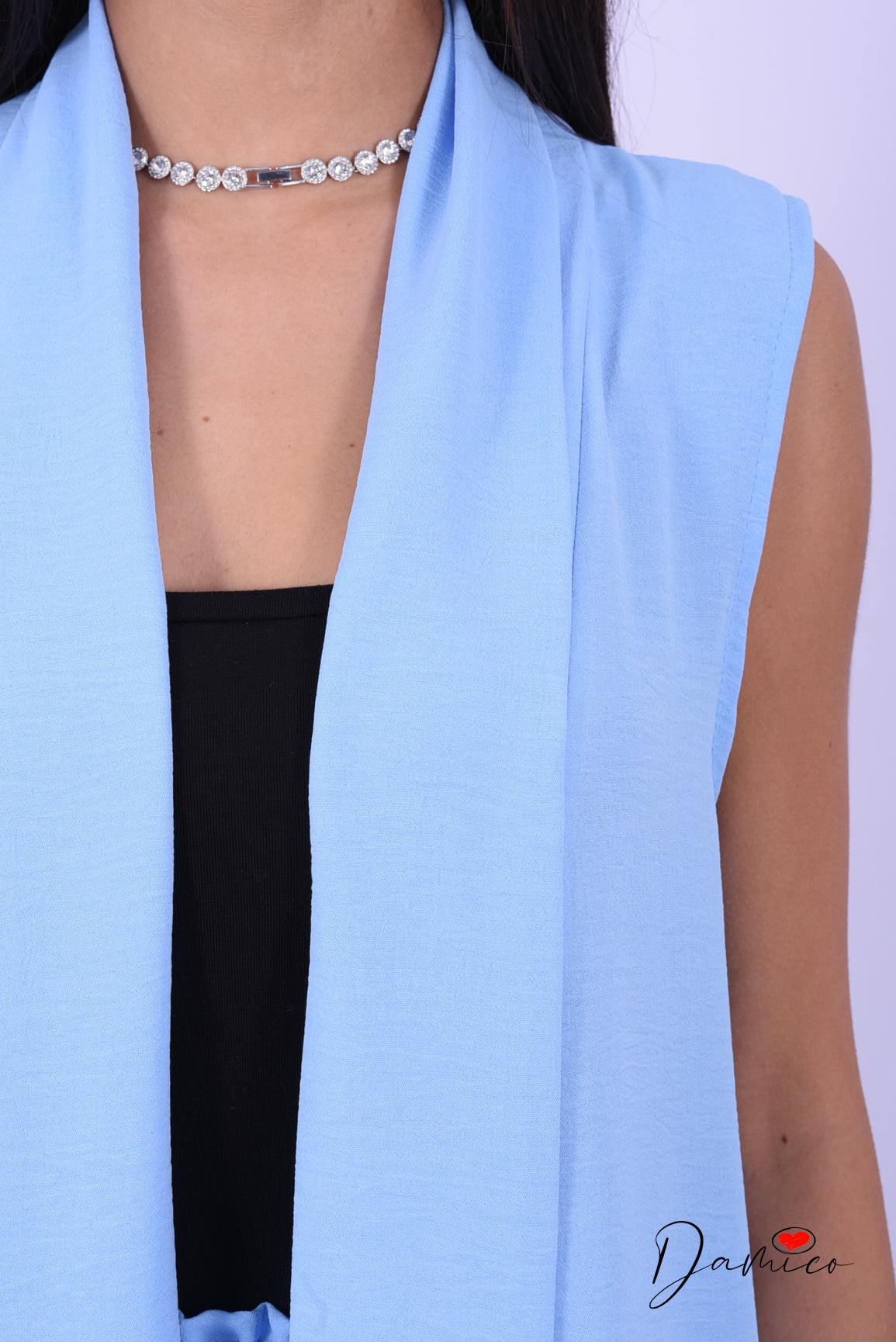 Completo con cardigan