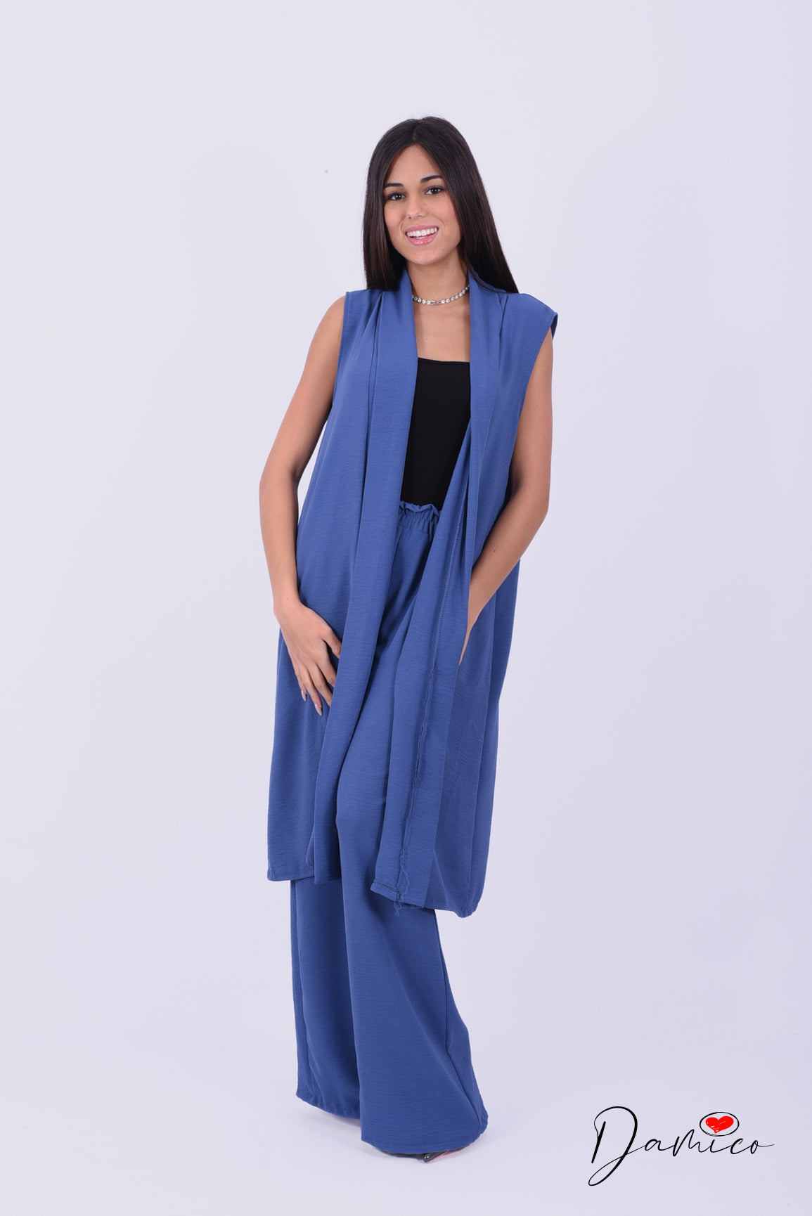 Completo con cardigan