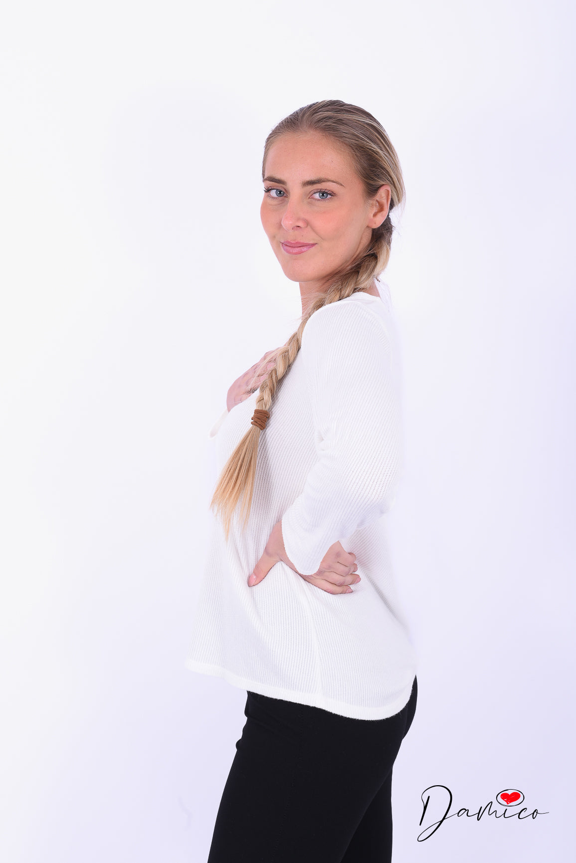 Maglia texture con collana