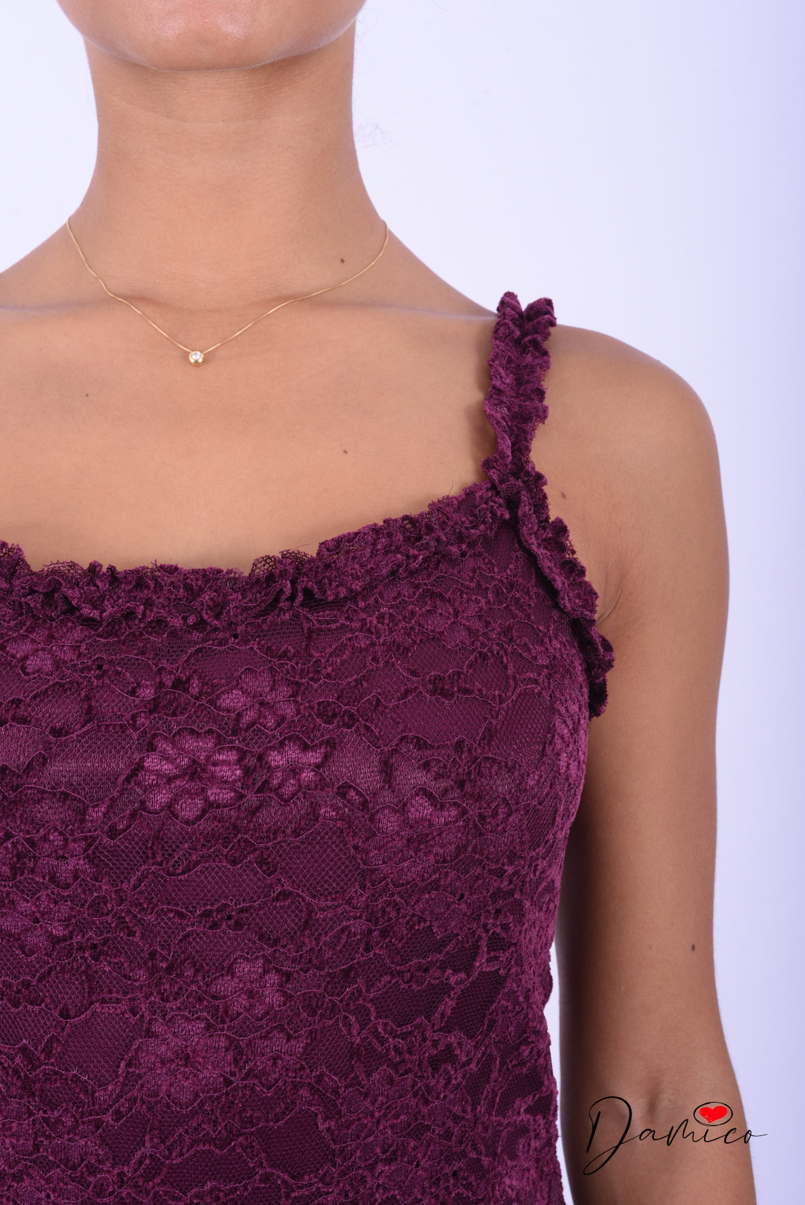 Abito guipure backless spacco volant