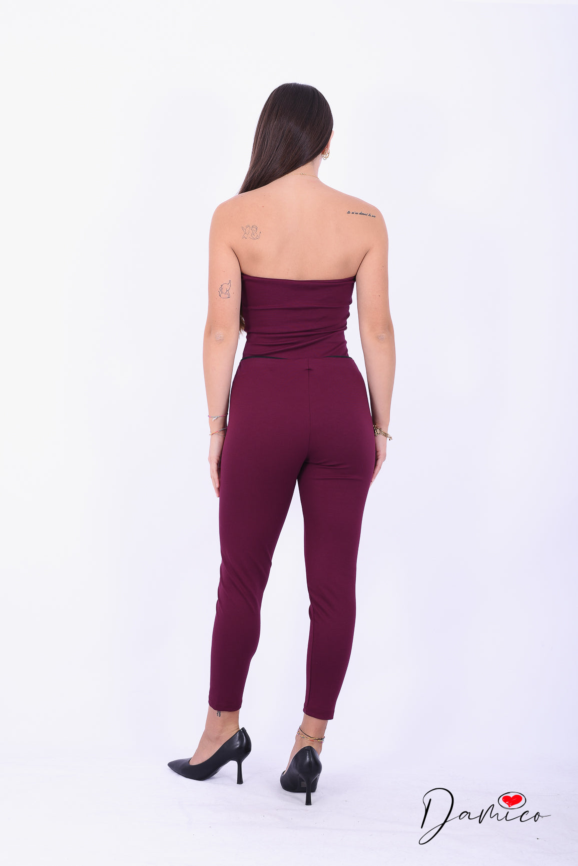 Completo aderente con body