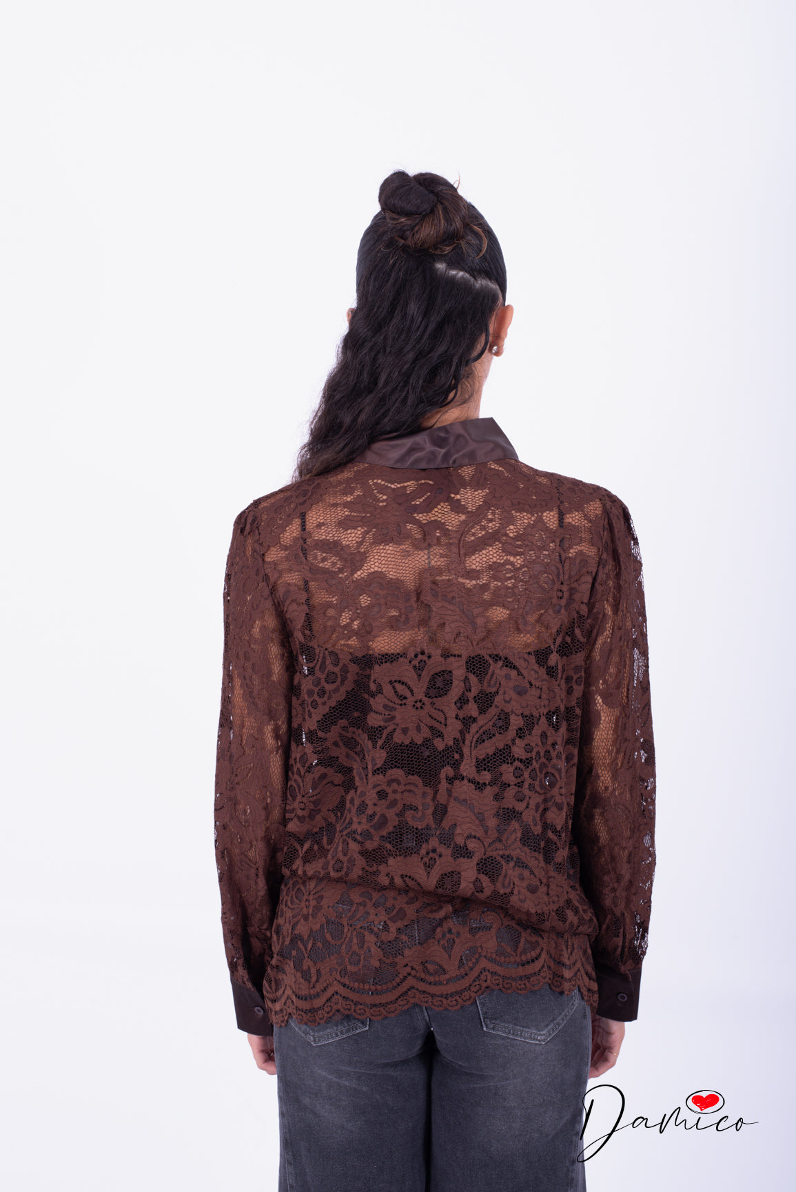 Camicia in pizzo con fusciacca