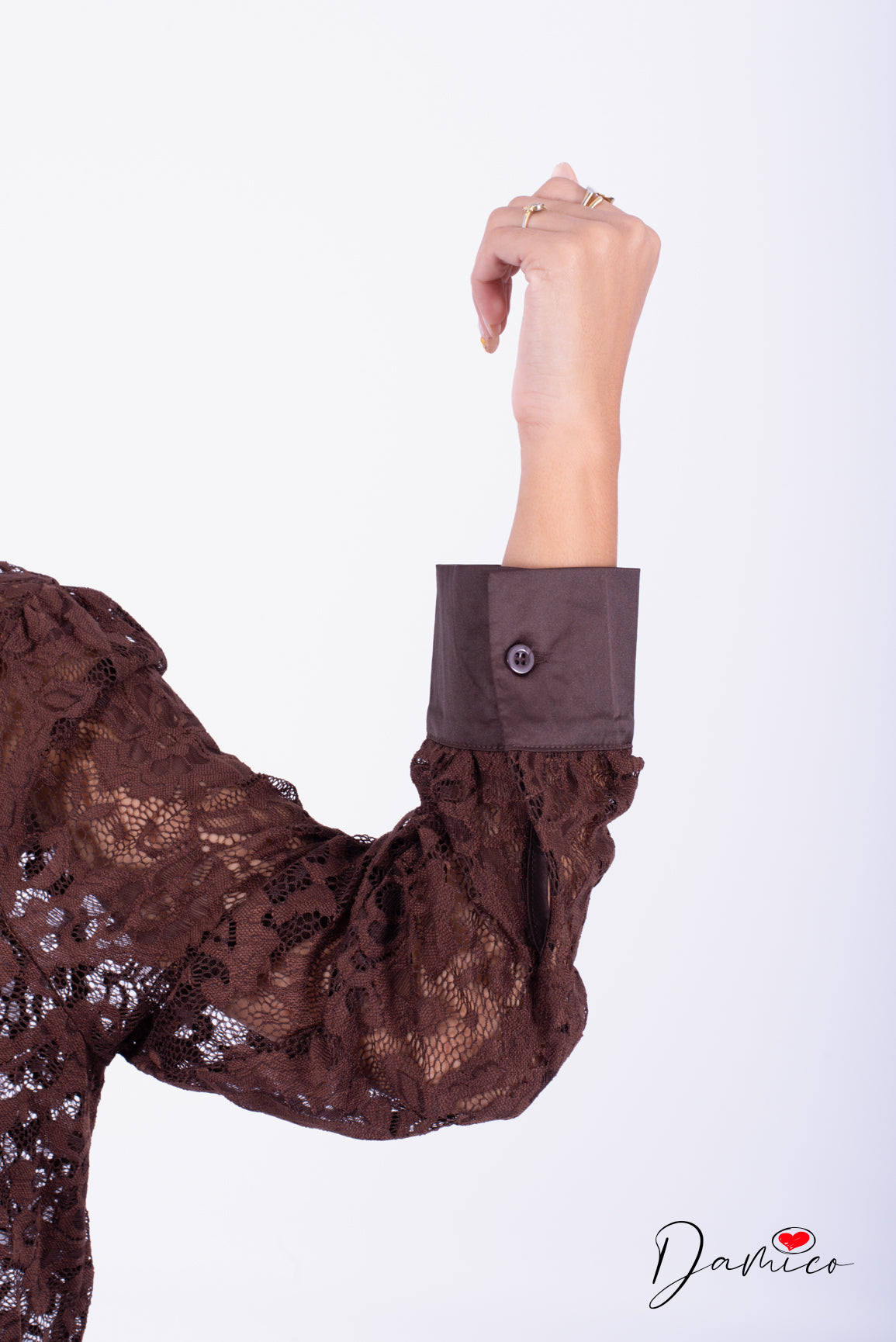 Camicia in pizzo con fusciacca