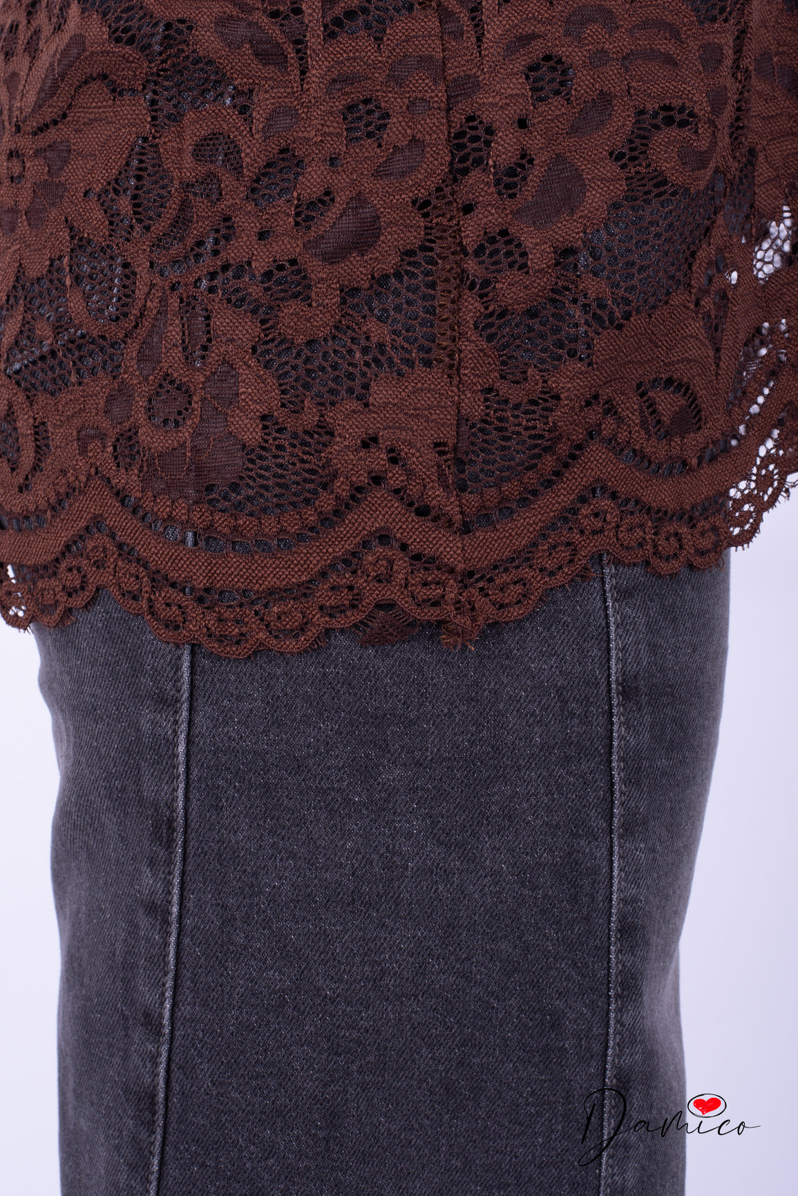 Camicia in pizzo con fusciacca