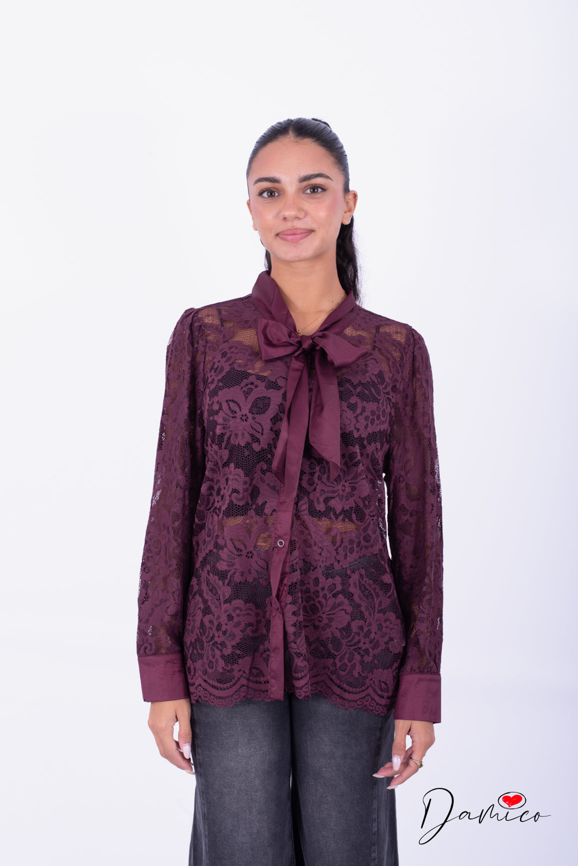 Camicia in pizzo con fusciacca