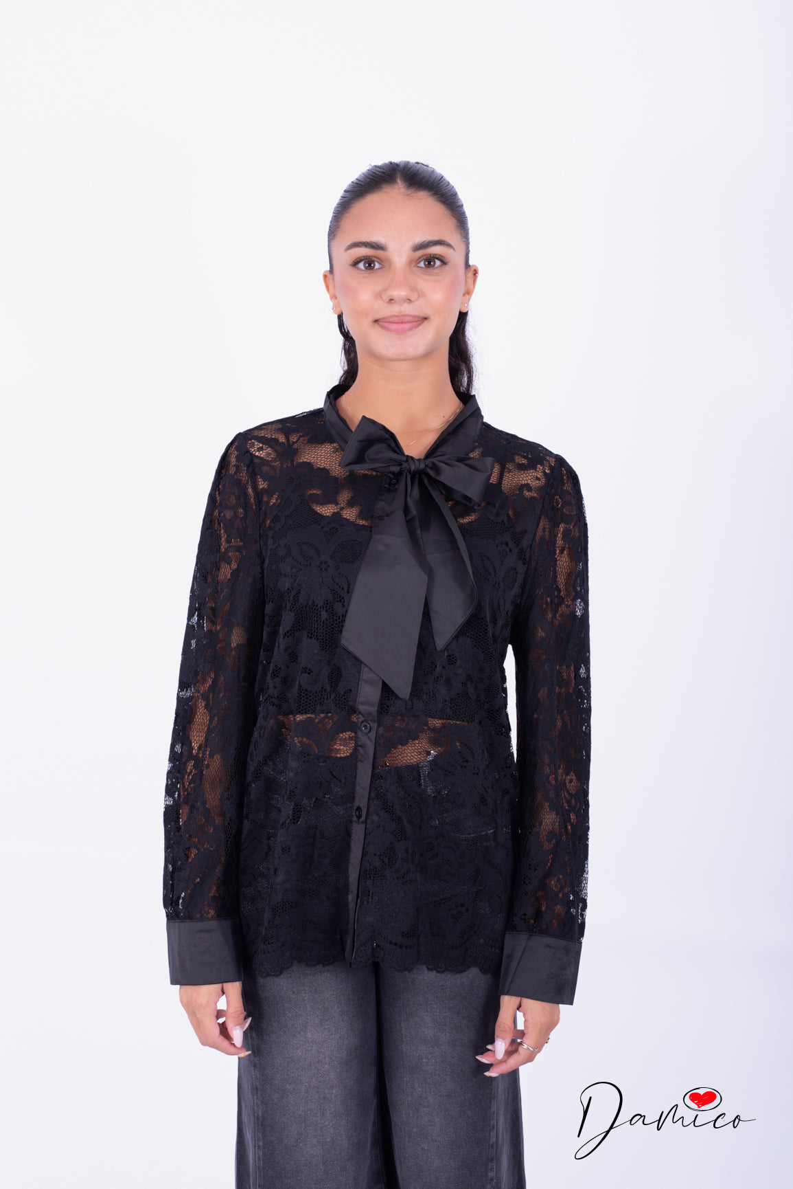 Camicia in pizzo con fusciacca