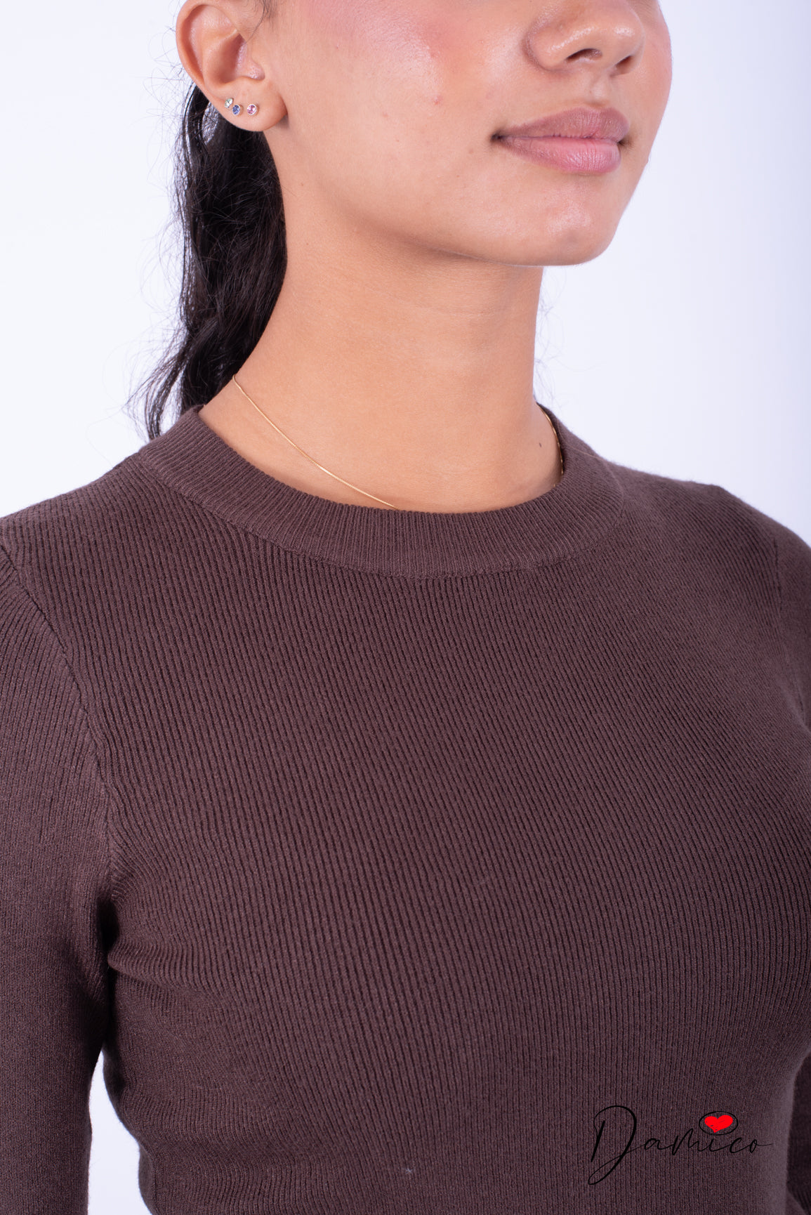 Maglia girocollo microcostinata