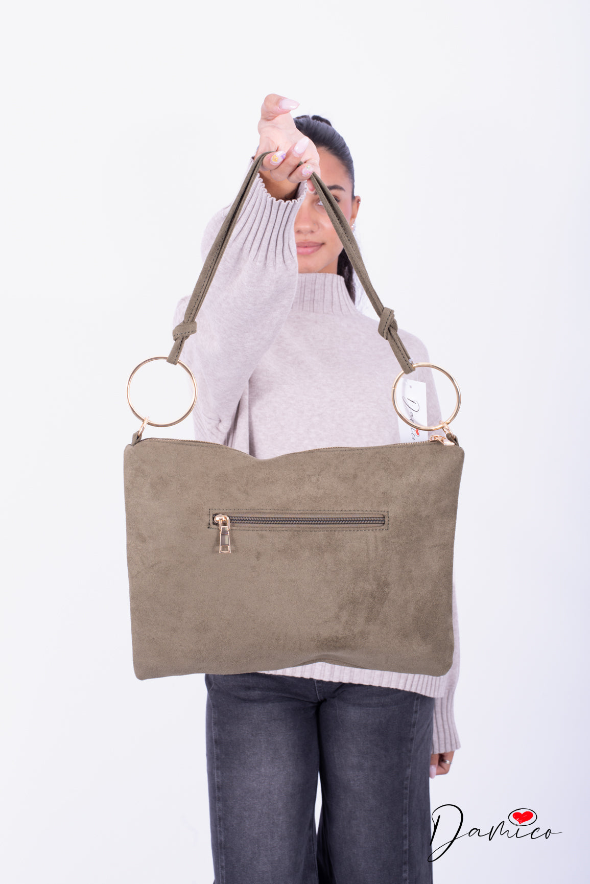 Borsa pochettone gold details