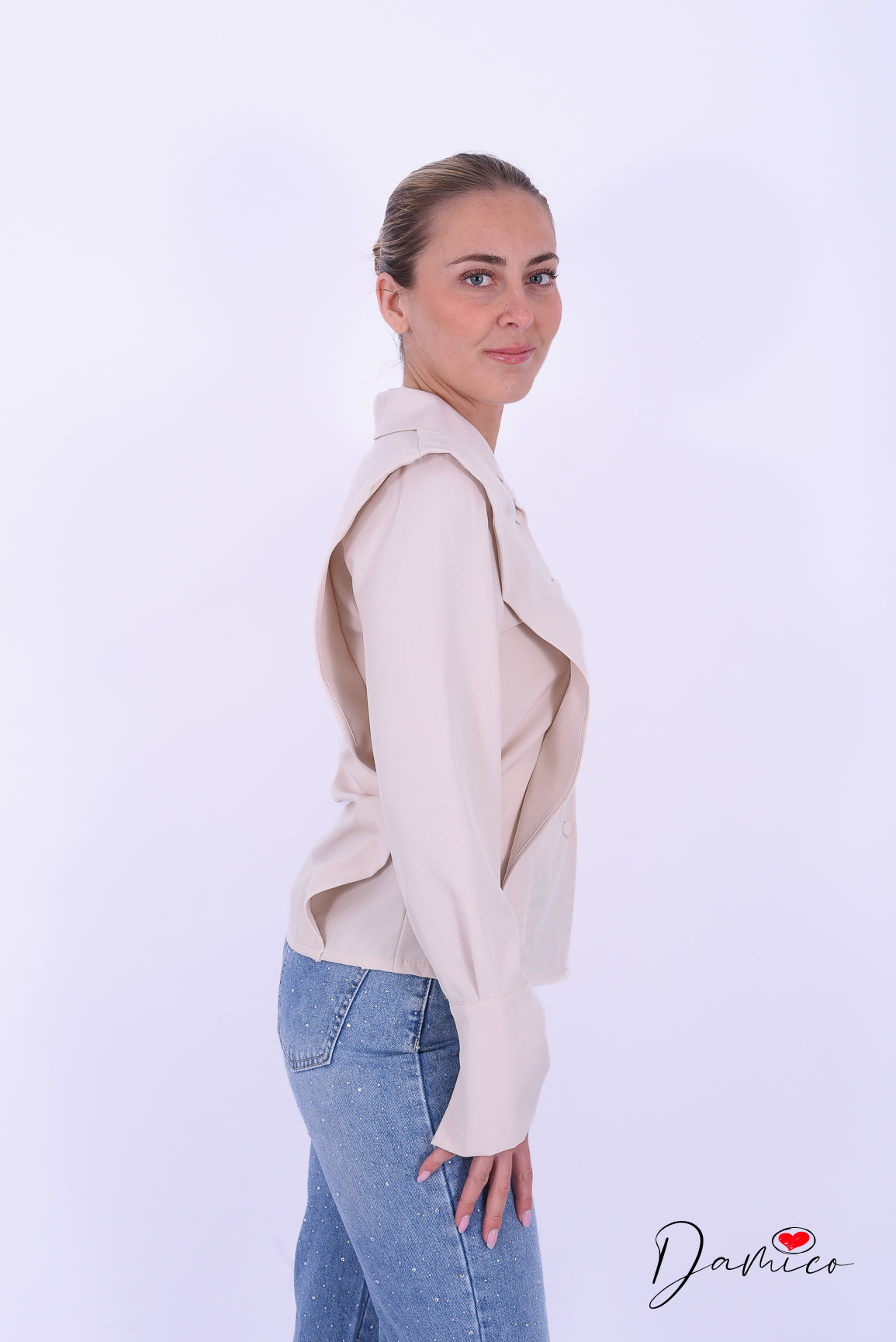 Camicia spalline sporgenti