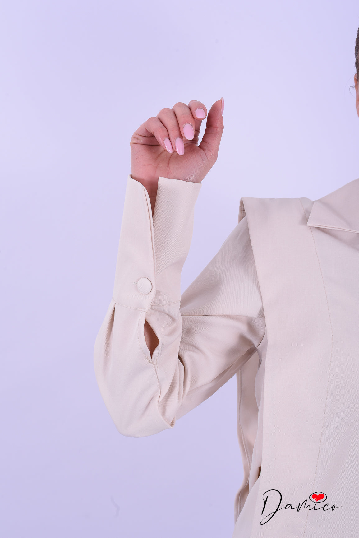 Camicia spalline sporgenti