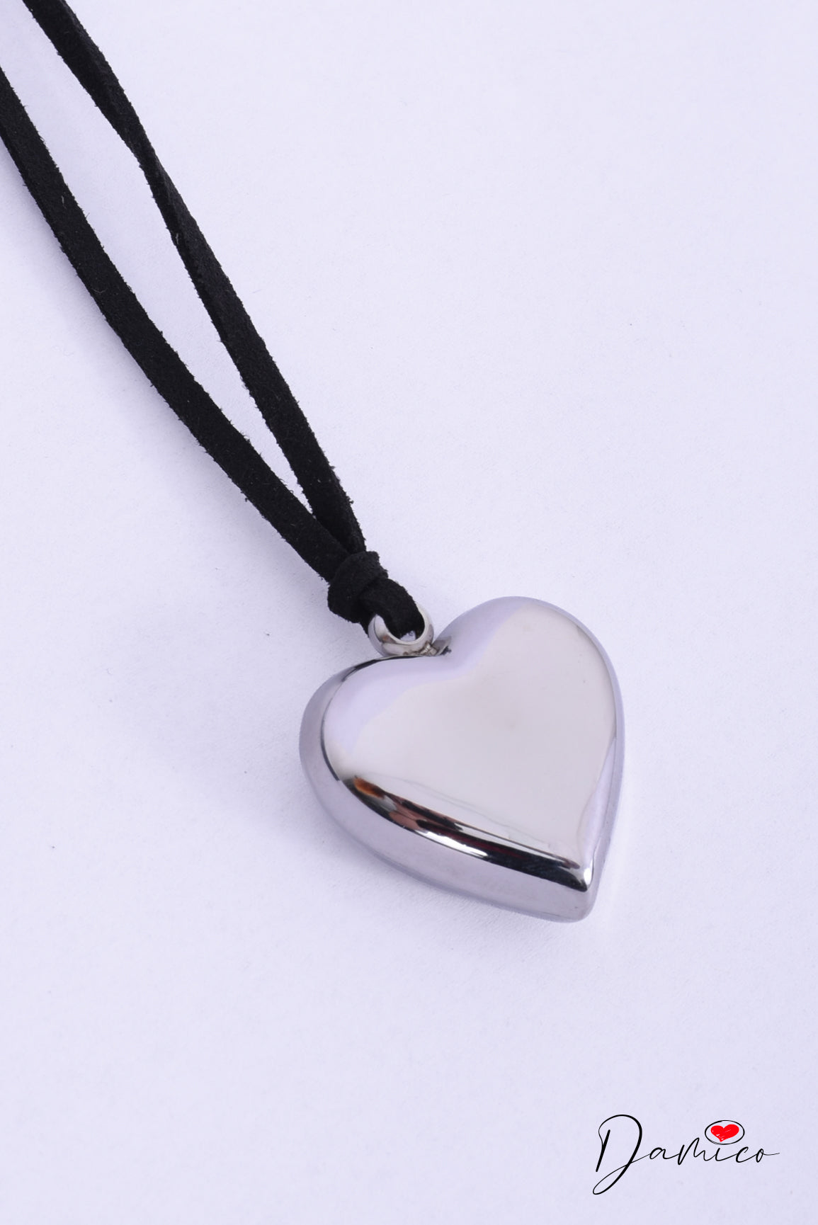Collana filo suede e cuoricino
