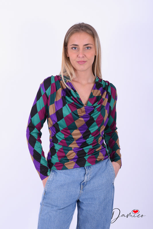 Maglia a scollo a cascata