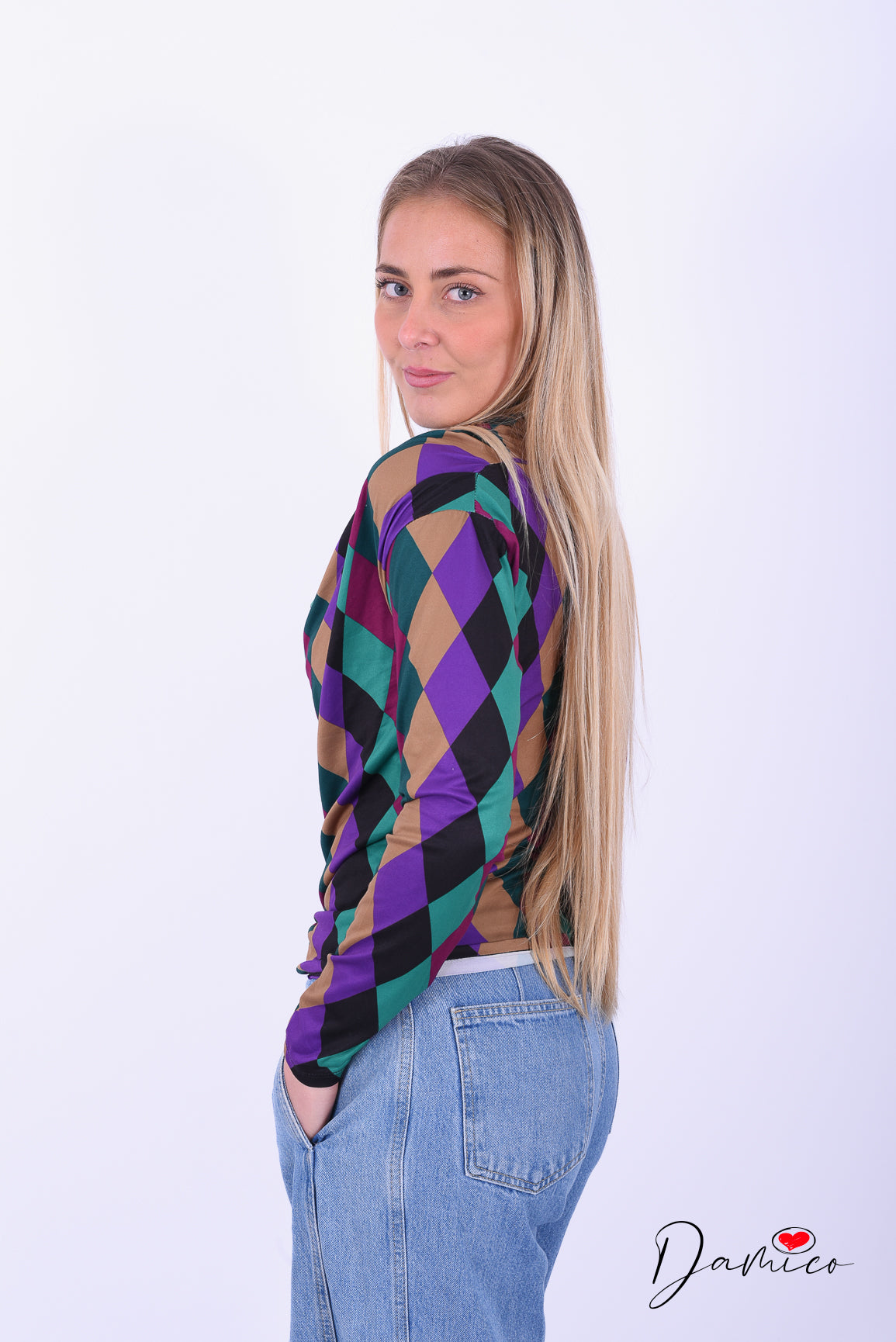 Maglia a scollo a cascata