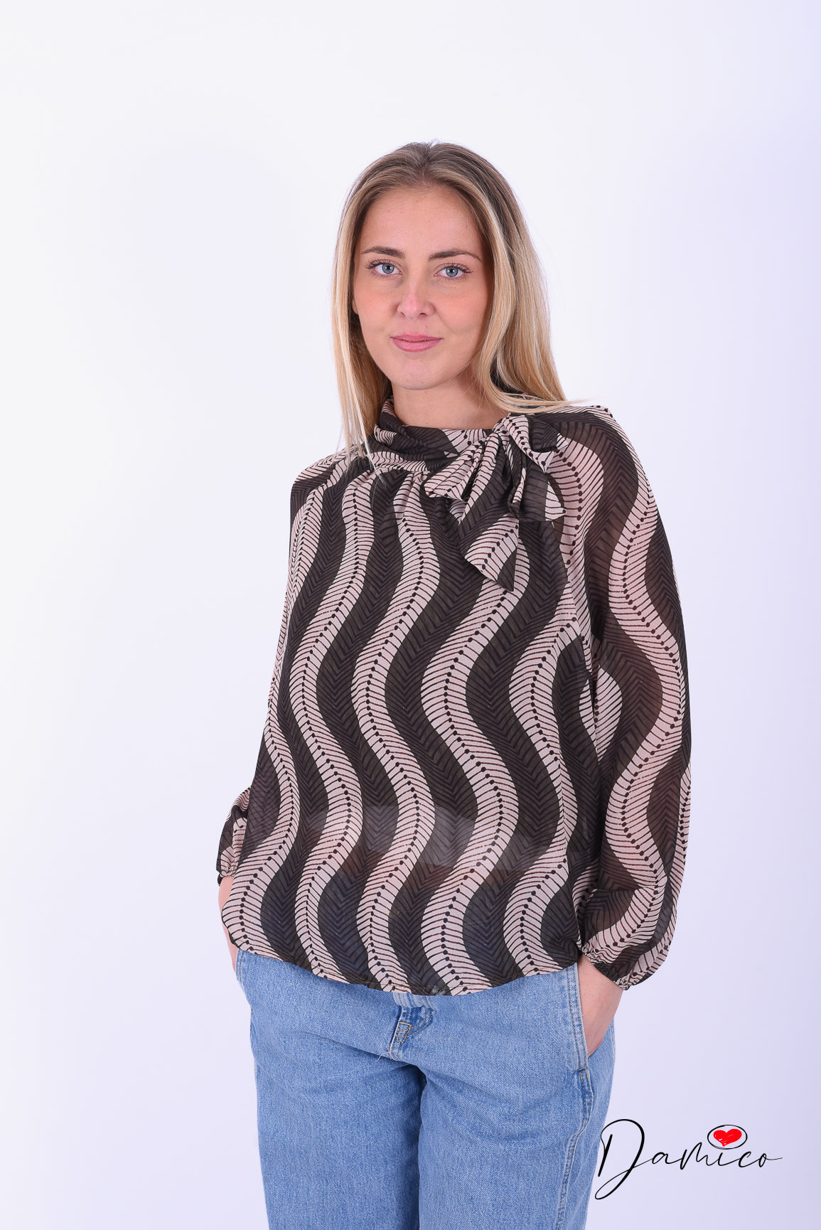 Blusa fiocco al collo