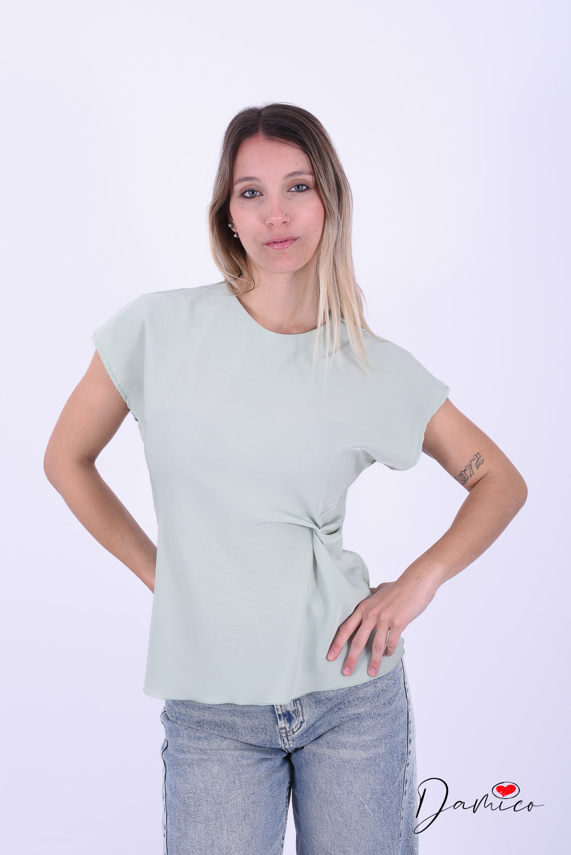 Blusa manica ad aletta sancrata