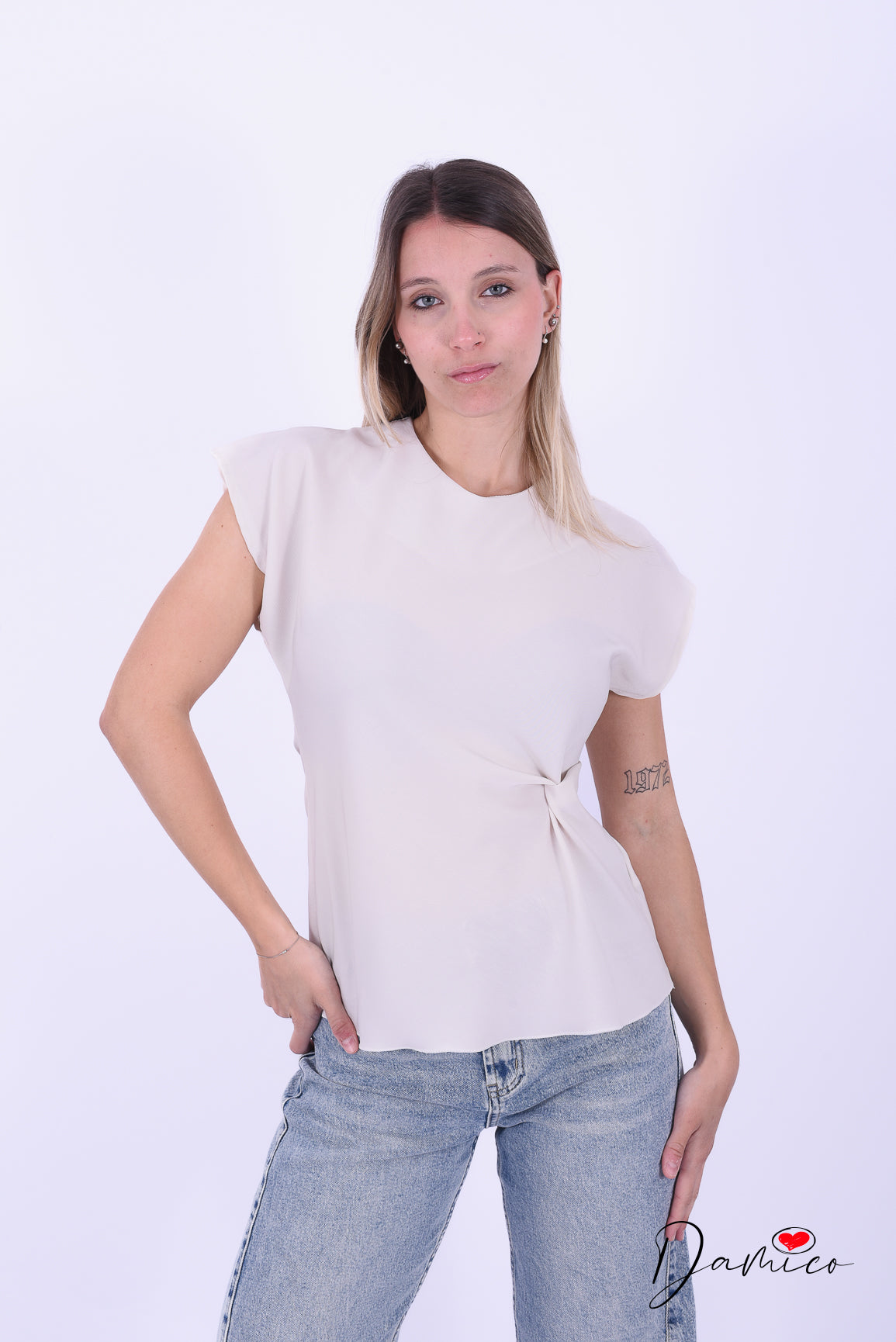 Blusa manica ad aletta sancrata