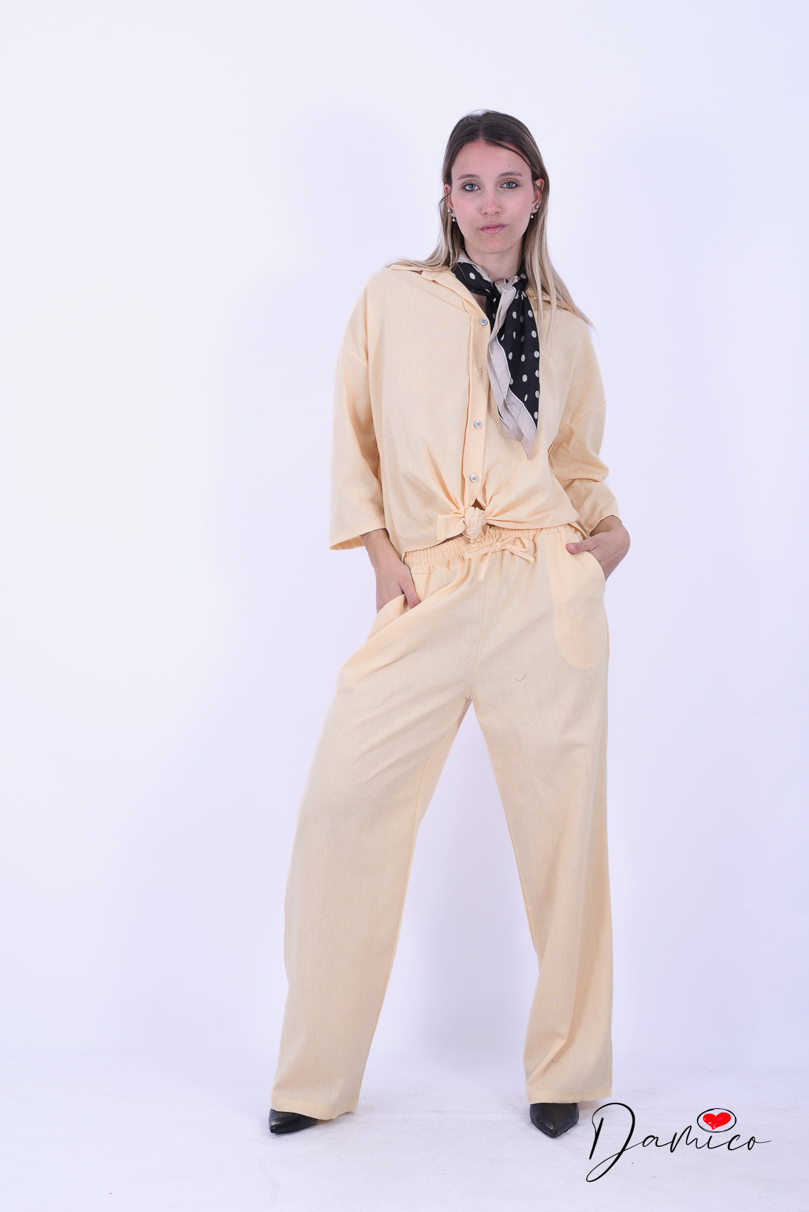 Coordinato camicia svasata e pantaloni