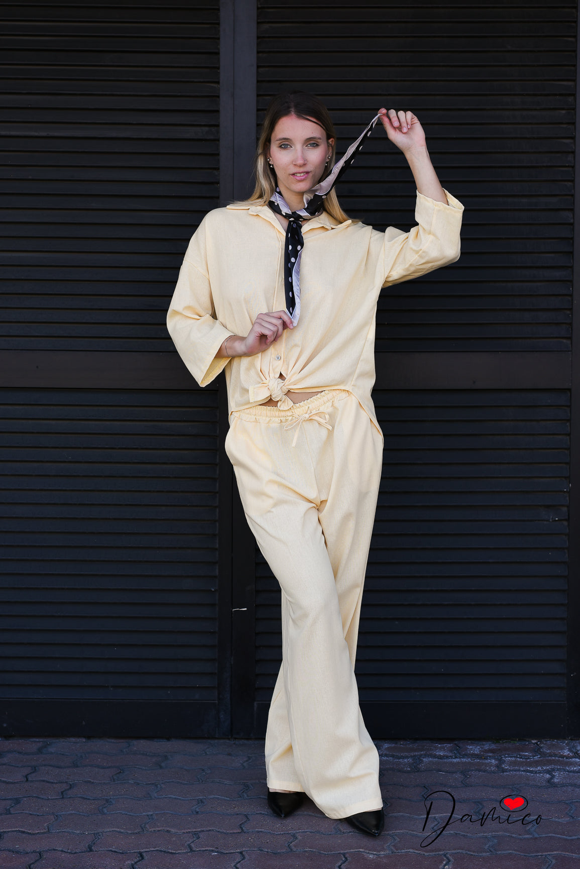 Coordinato camicia svasata e pantaloni