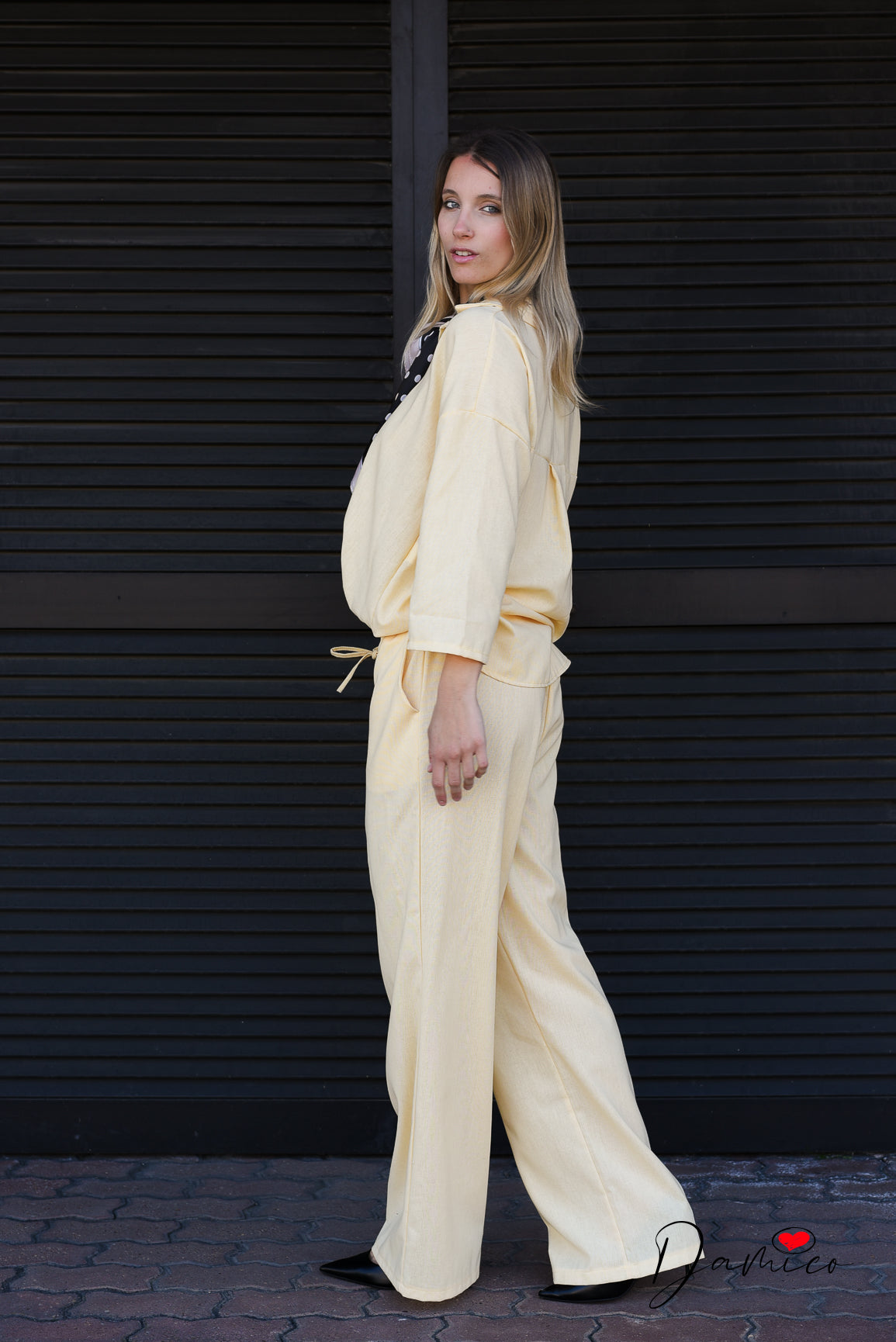 Coordinato camicia svasata e pantaloni