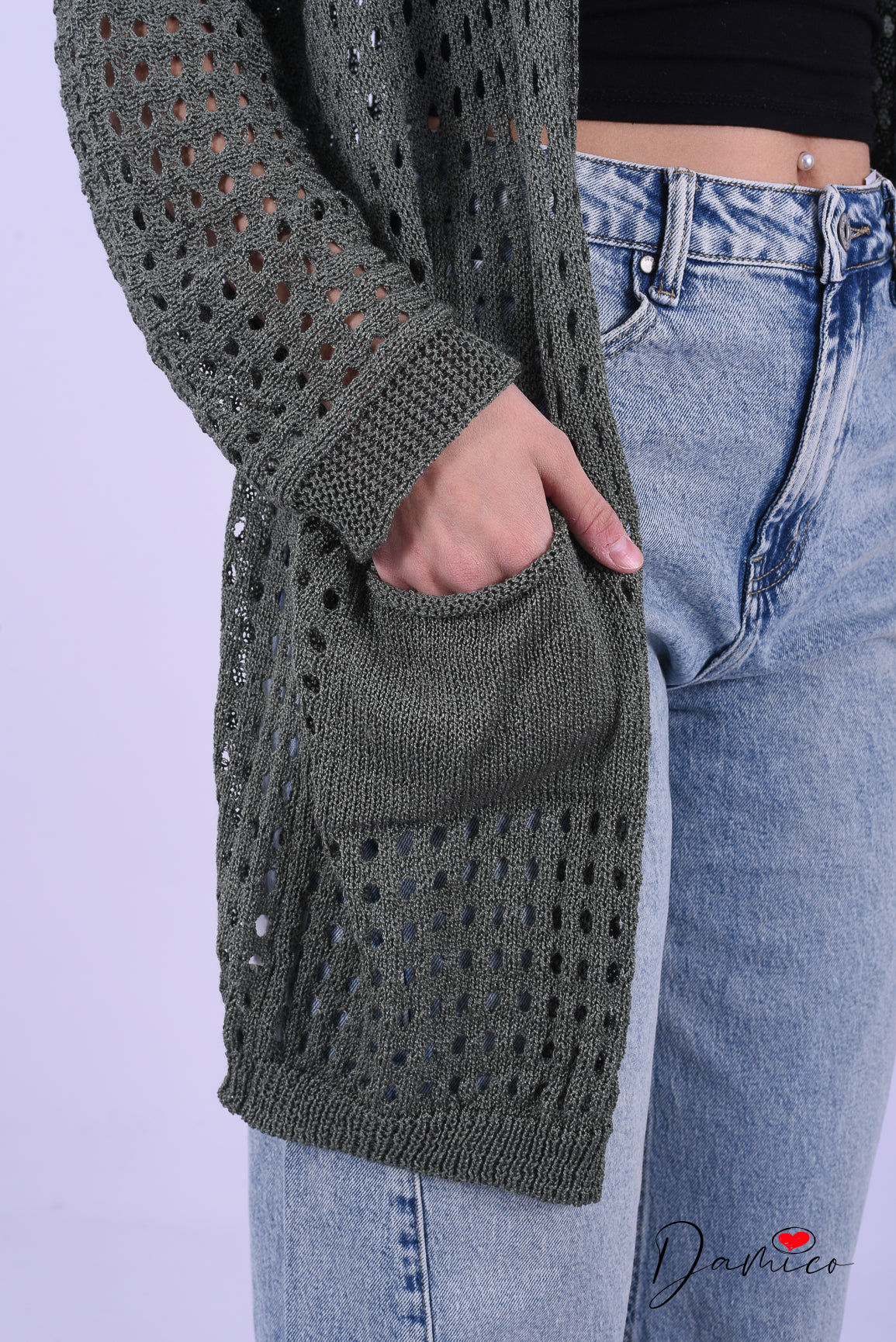 Cardigan traforato con tasche