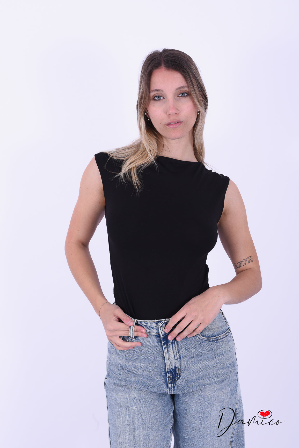 Body scollo a barca smanicato