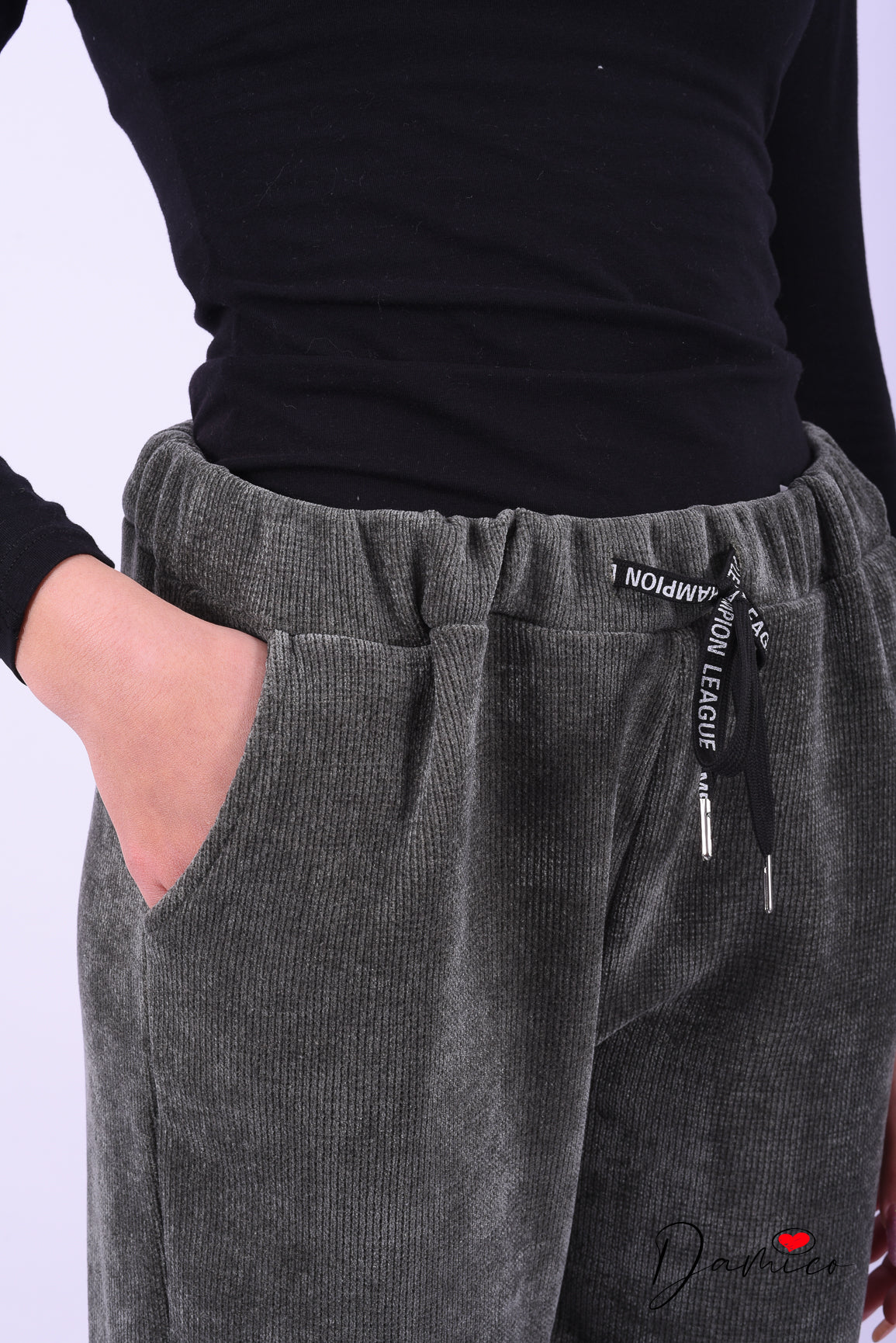 Pantaloni sportivi costinati