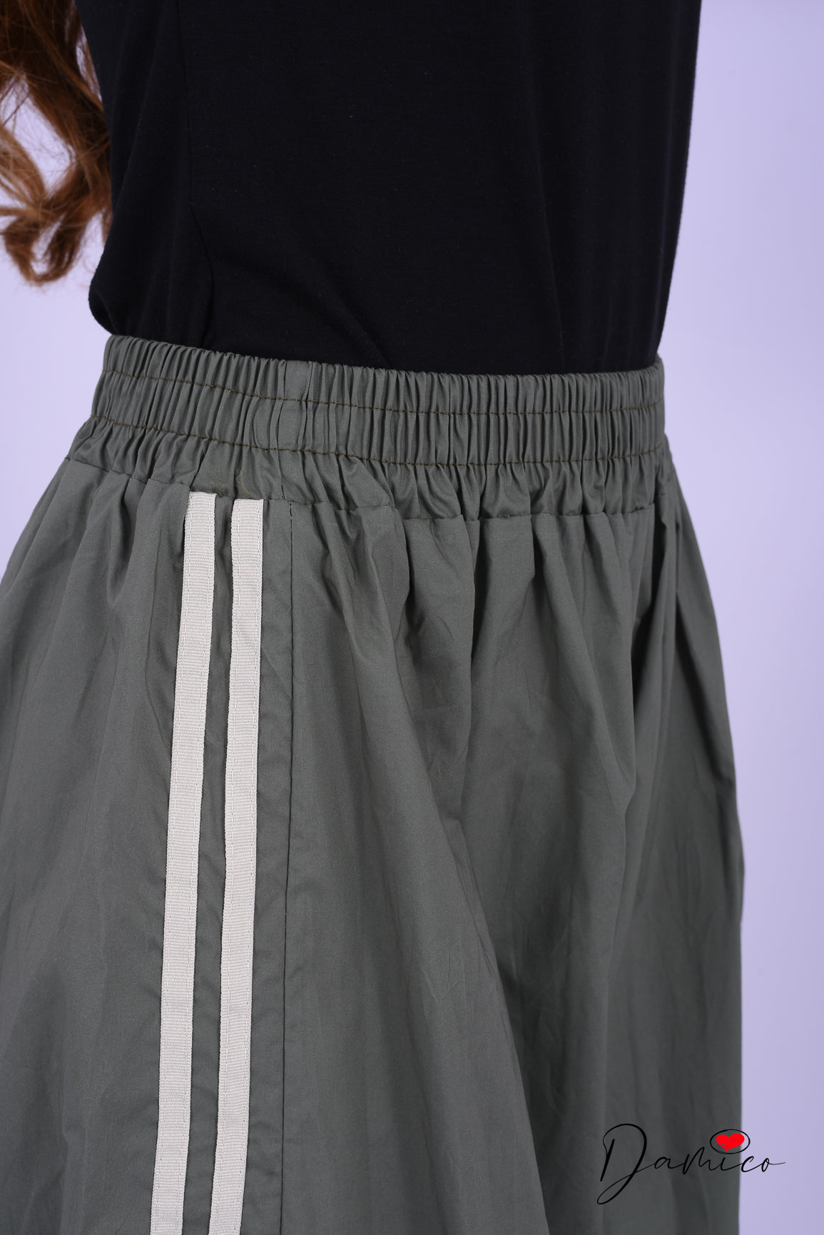 Pantaloni sportivi con polsino e bande tc