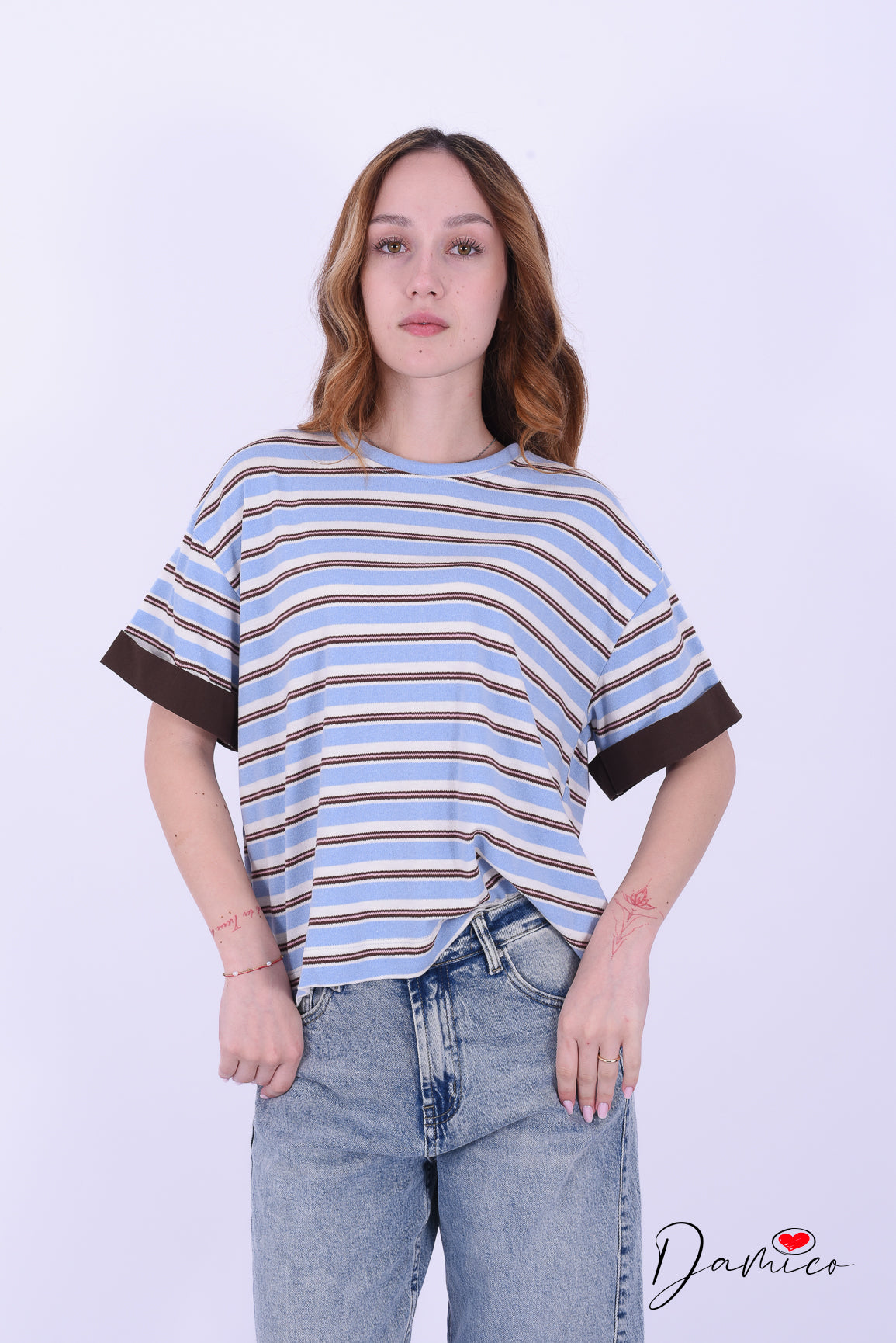 T-shirt over a righe