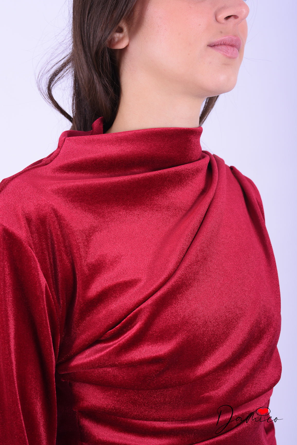 Maglia vellutata con drappeggio