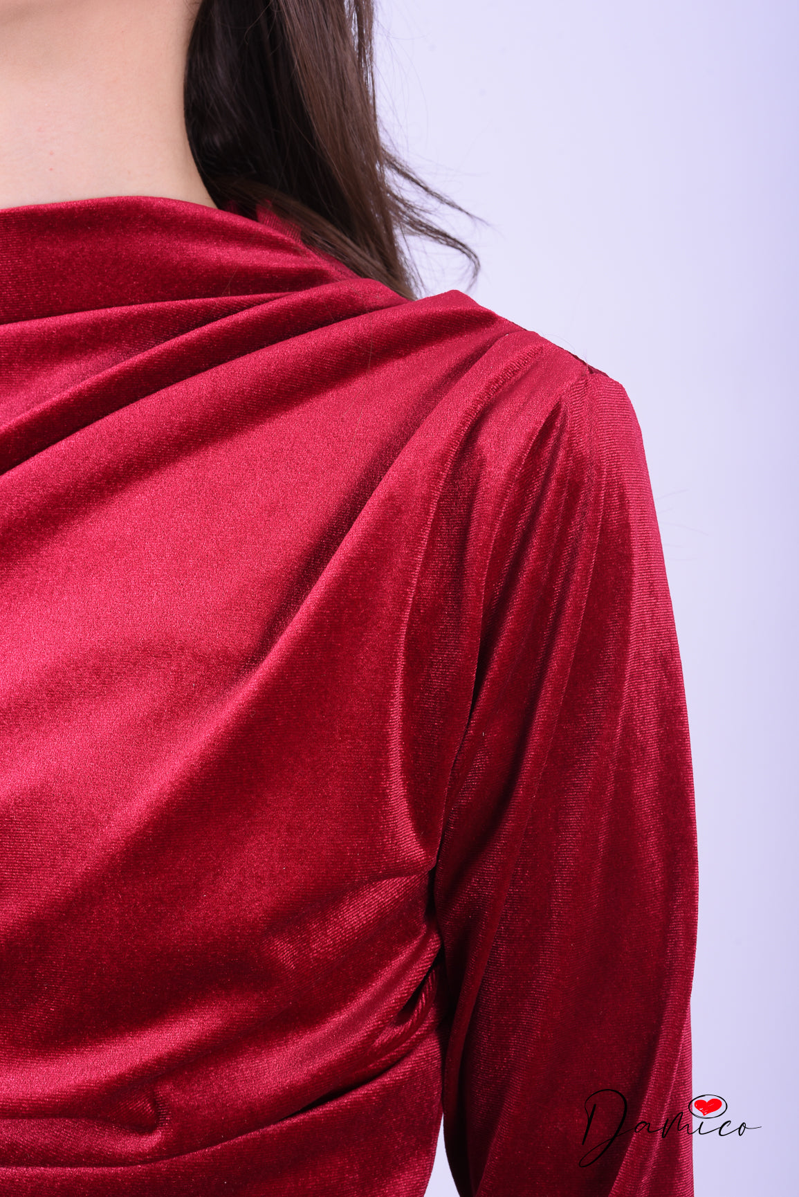 Maglia vellutata con drappeggio