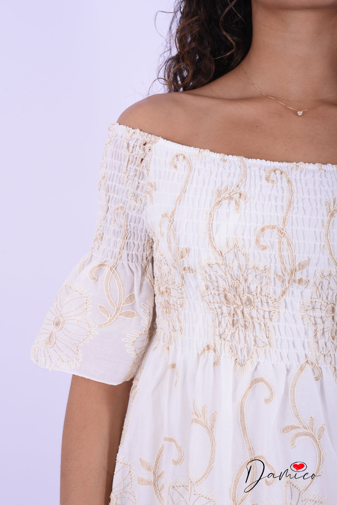 Abitino san gallo sc bardot elastico con ricami beige