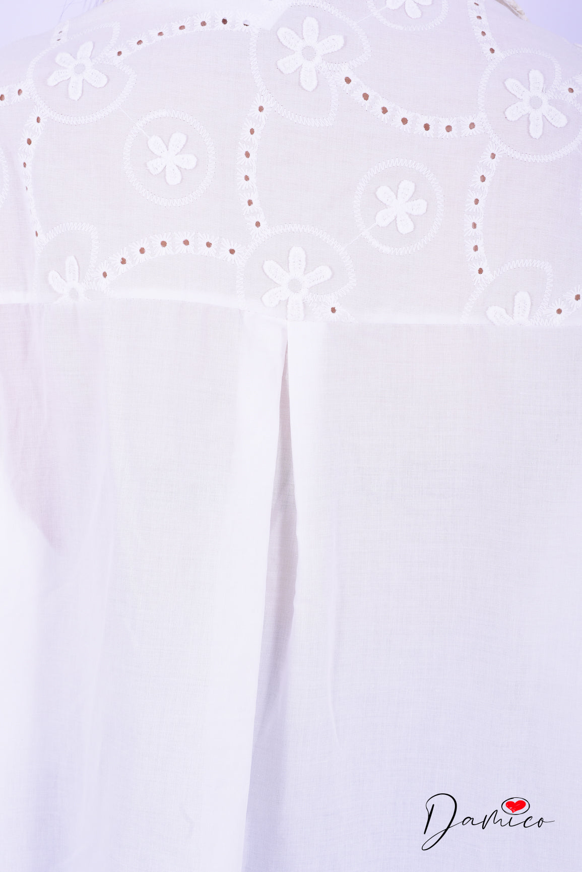 Camicia ricamata dettagli nido d'ape