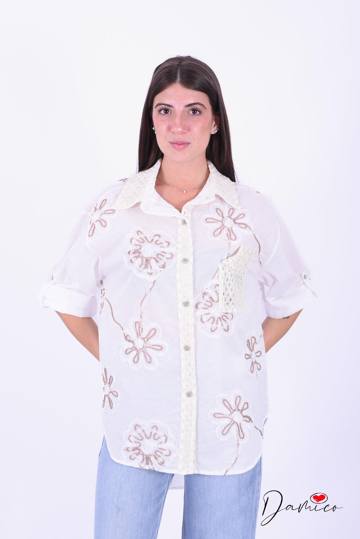 Camicia ricamata dettagli nido d'ape
