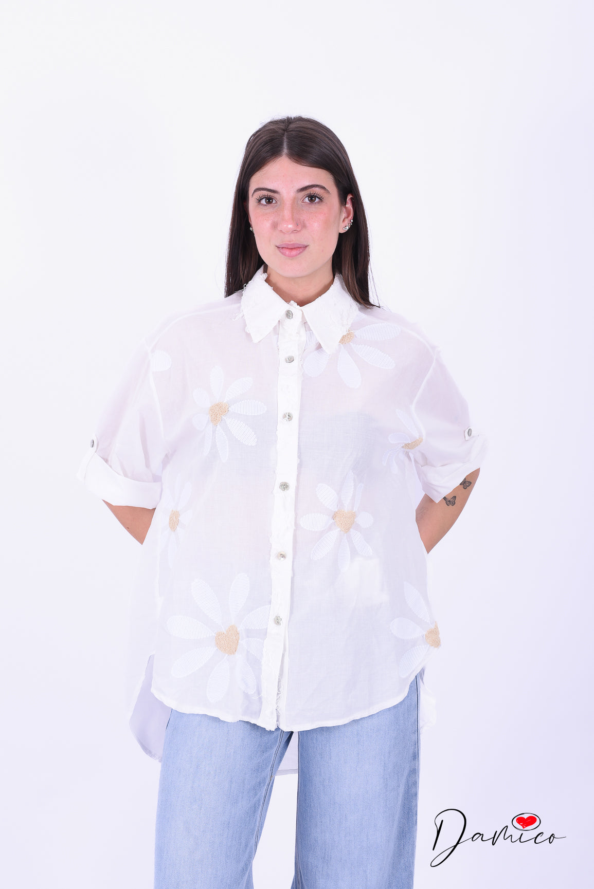 Camicia bianca torn a fiori