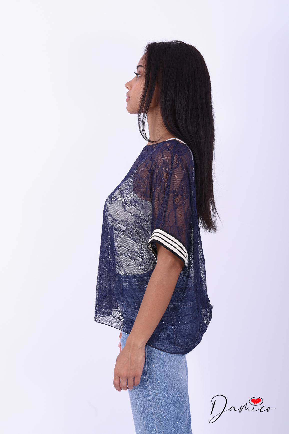 T-shirt over in pizzo bande sulla manica